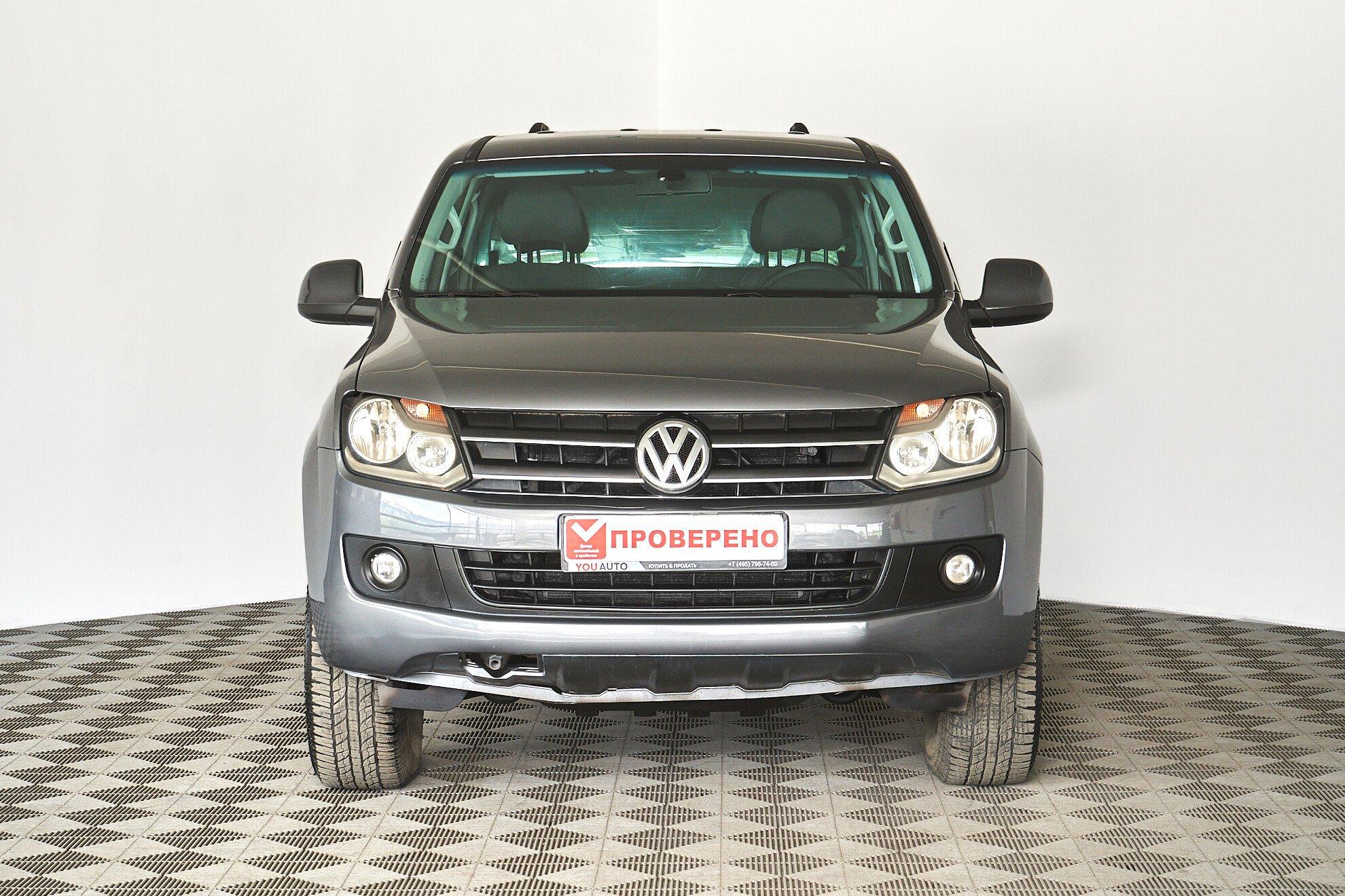 Volkswagen Amarok 2011, серый