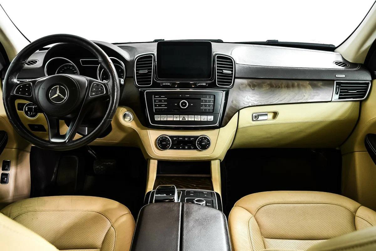 Mercedes-Benz GLS 2016, коричневый