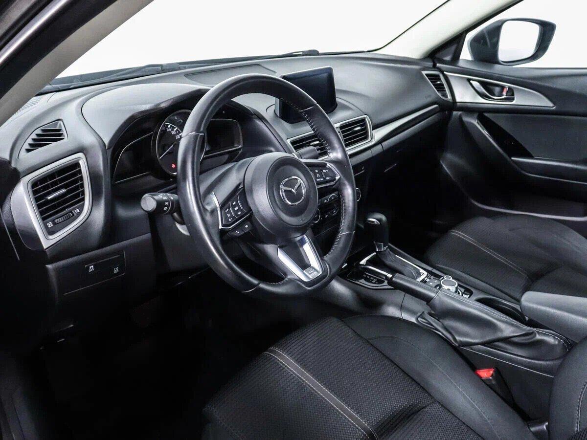 Mazda 3 2018, серый