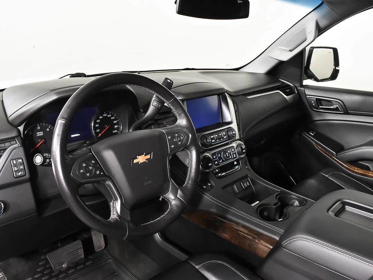 Chevrolet Tahoe 2020, белый