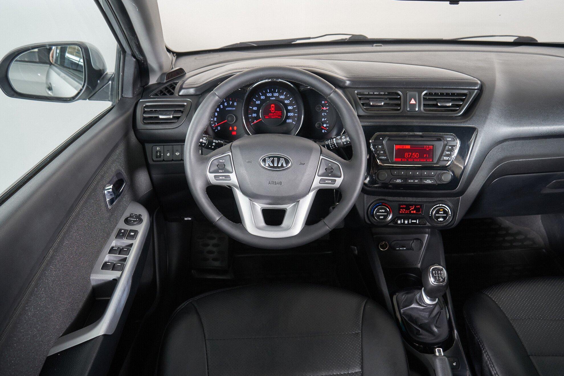 Kia Rio 2014, серебряный