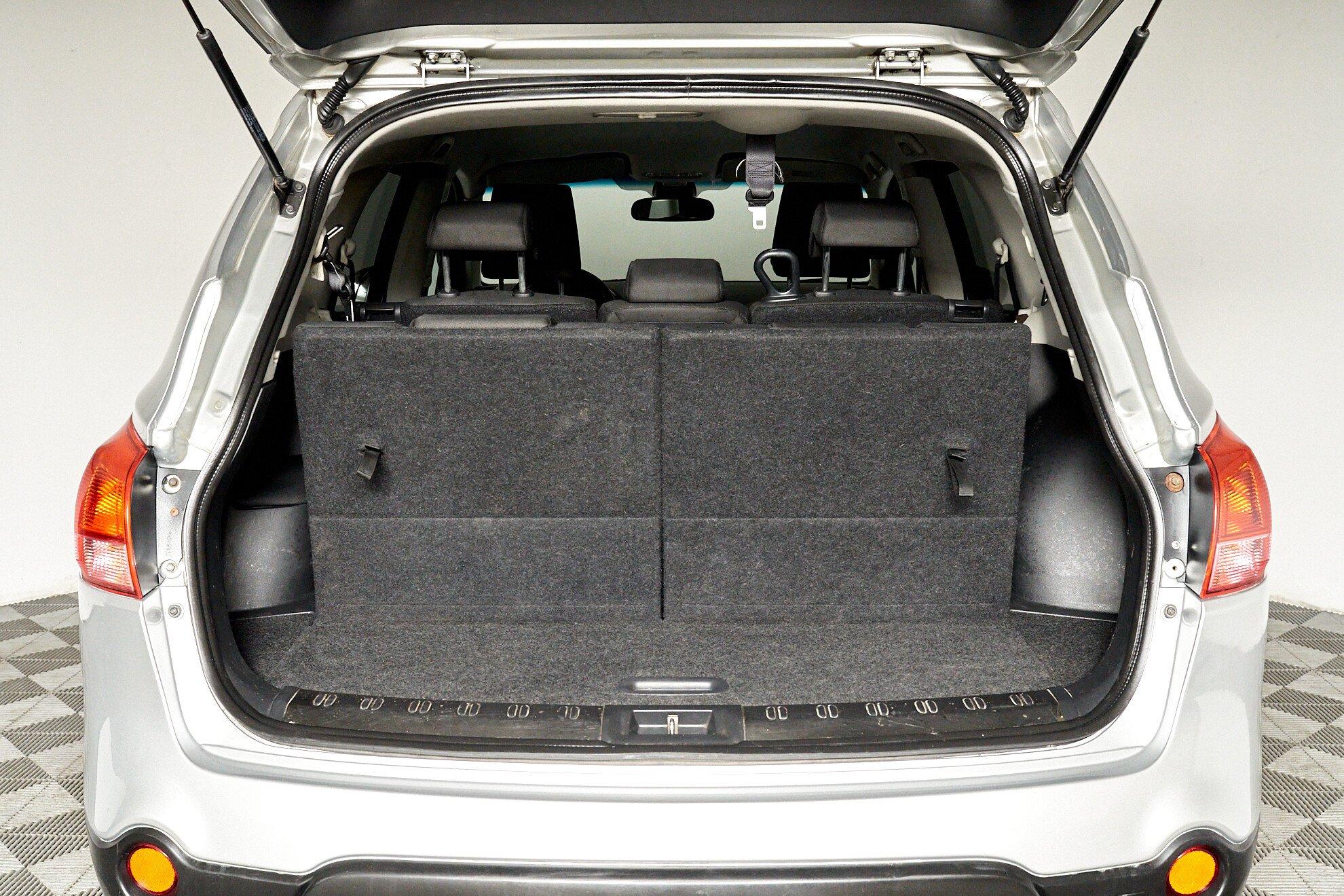 Nissan Qashqai+2 2008, серебряный