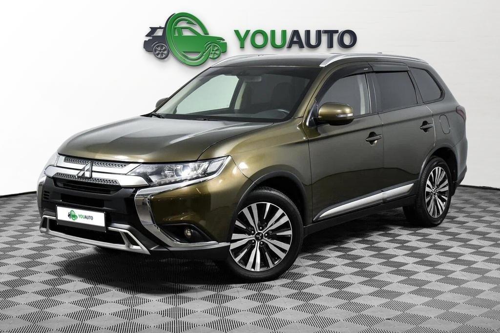 Mitsubishi Outlander 2019, коричневый