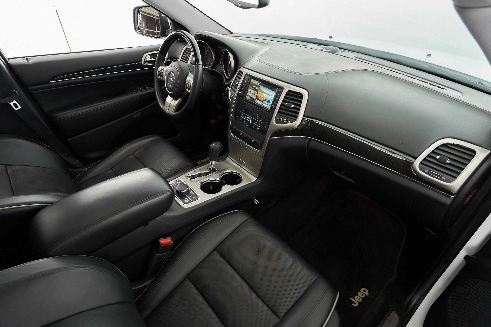 Jeep Grand Cherokee 2012, белый