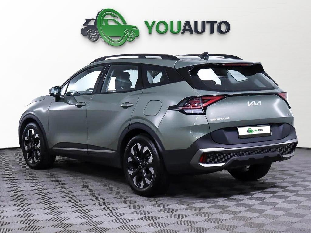 Kia Sportage 2021, зеленый