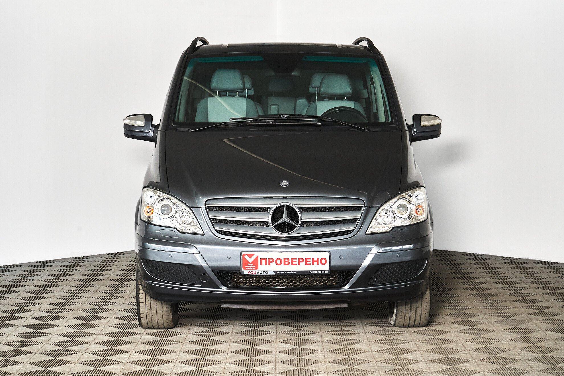 Mercedes-Benz Viano 2012, серый