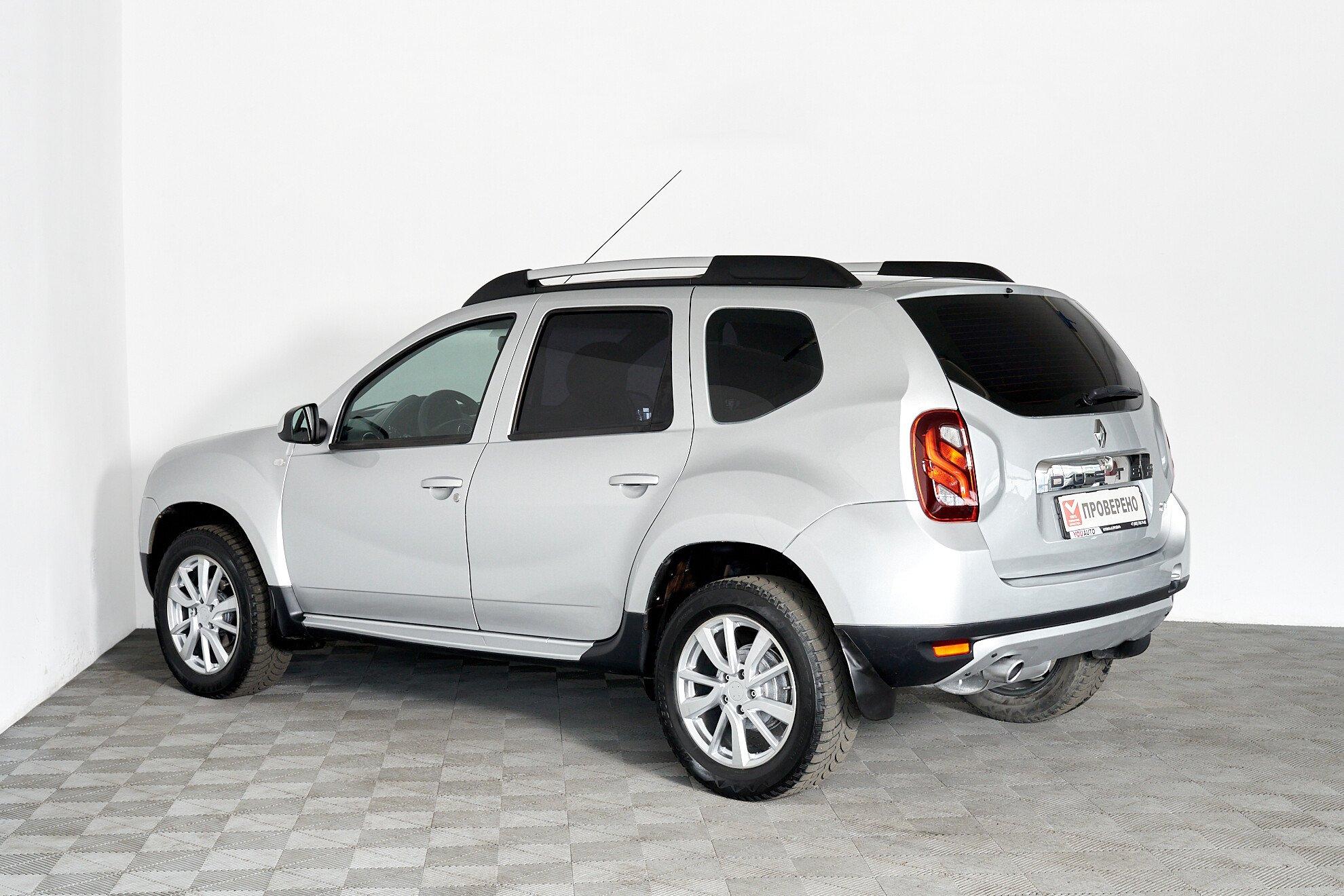 Renault Duster 2015, серый