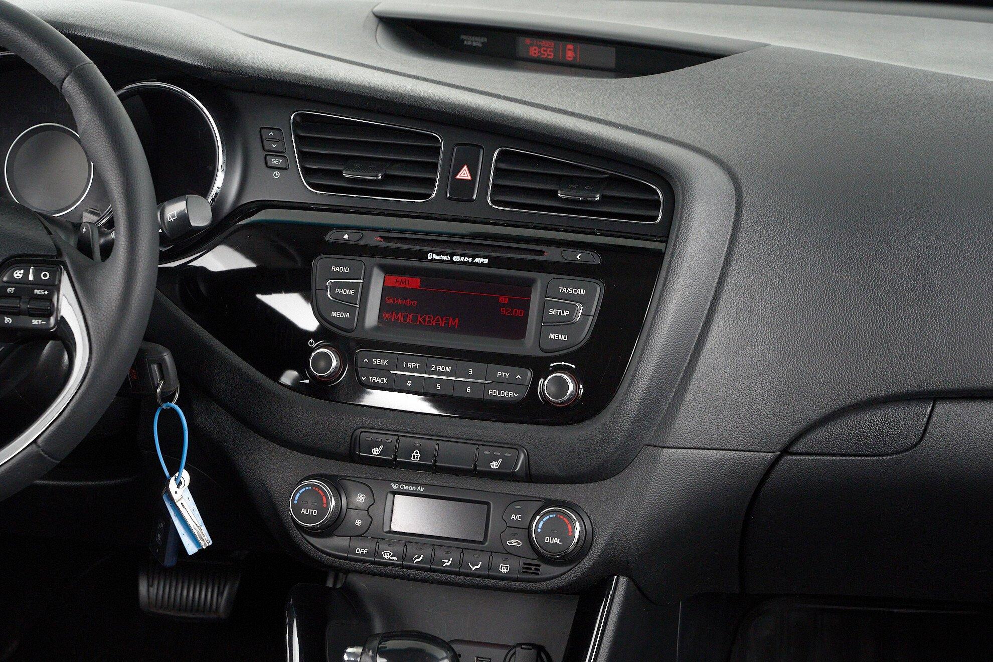 Kia Ceed 2015, черный