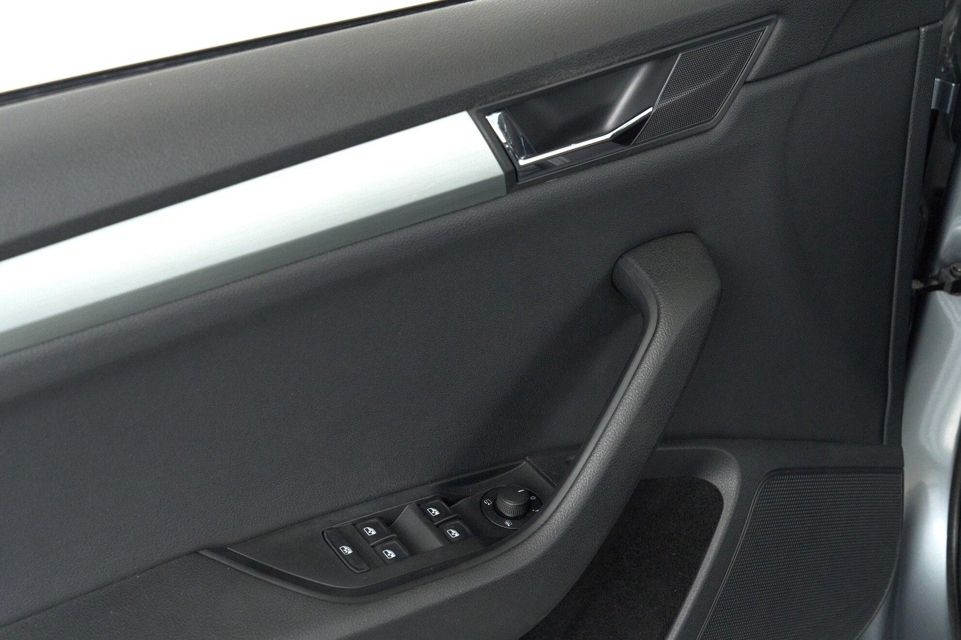 Skoda Superb 2015, серый