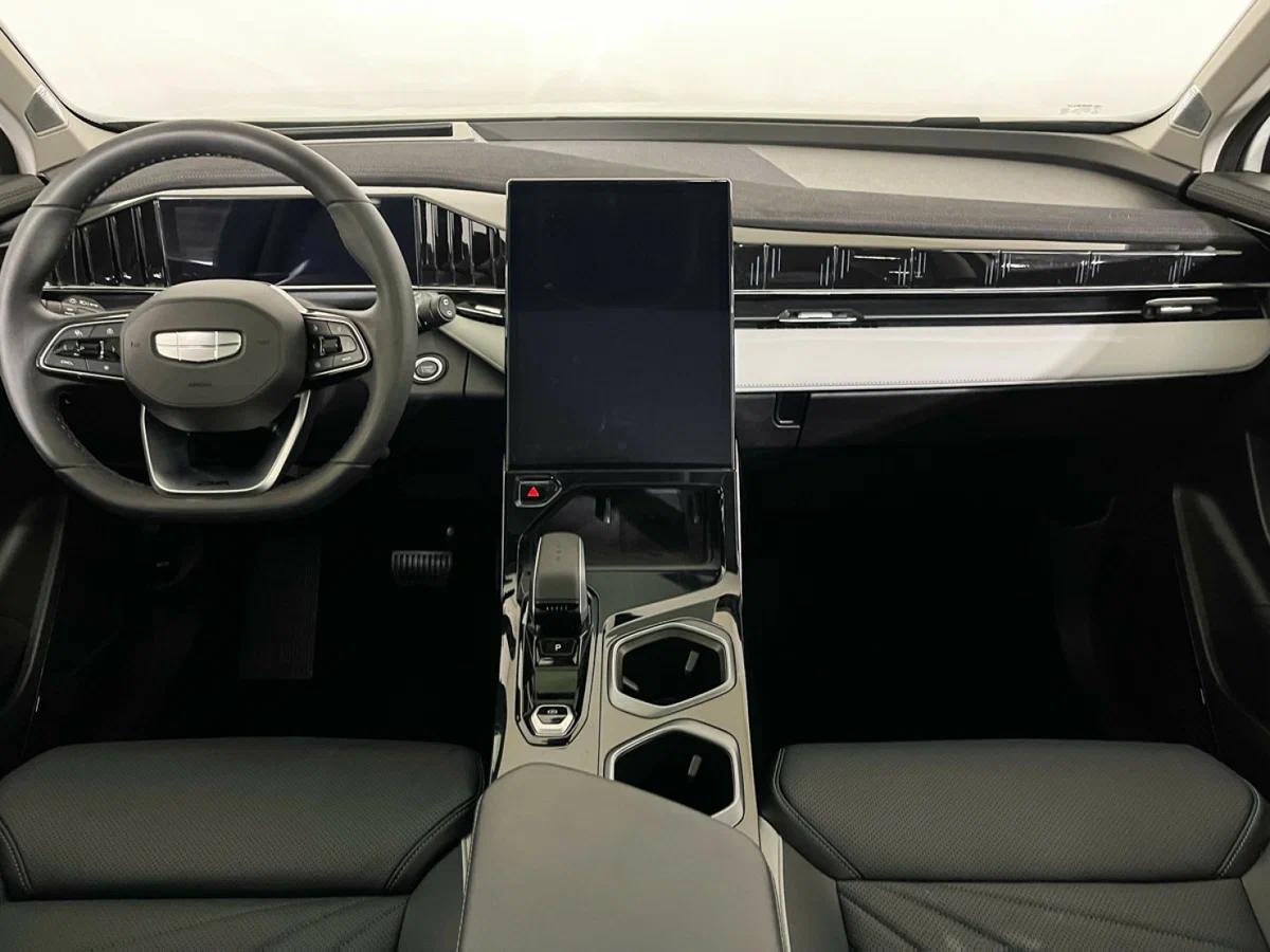 Geely Atlas 2024, белый