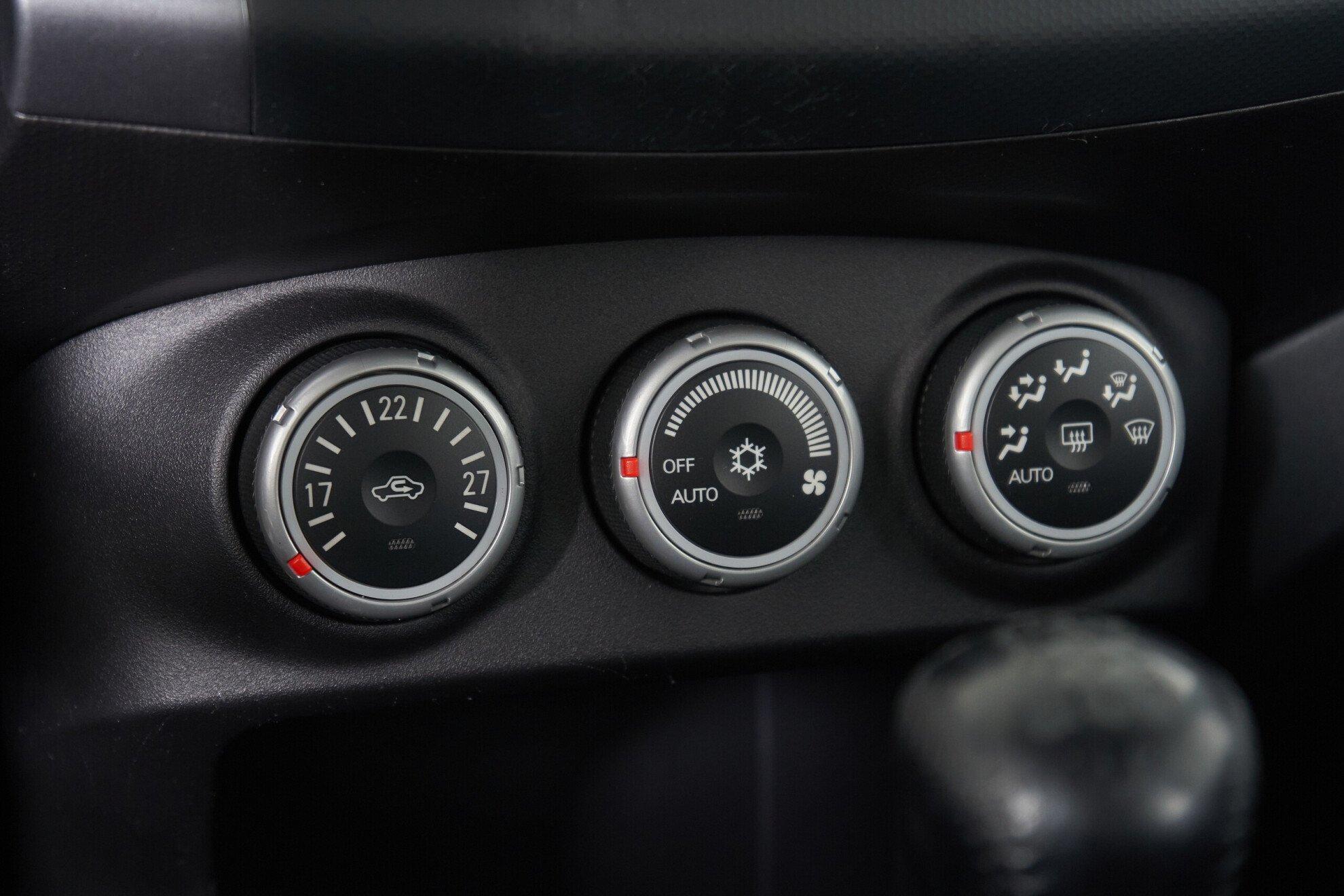Mitsubishi Outlander 2008, бежевый