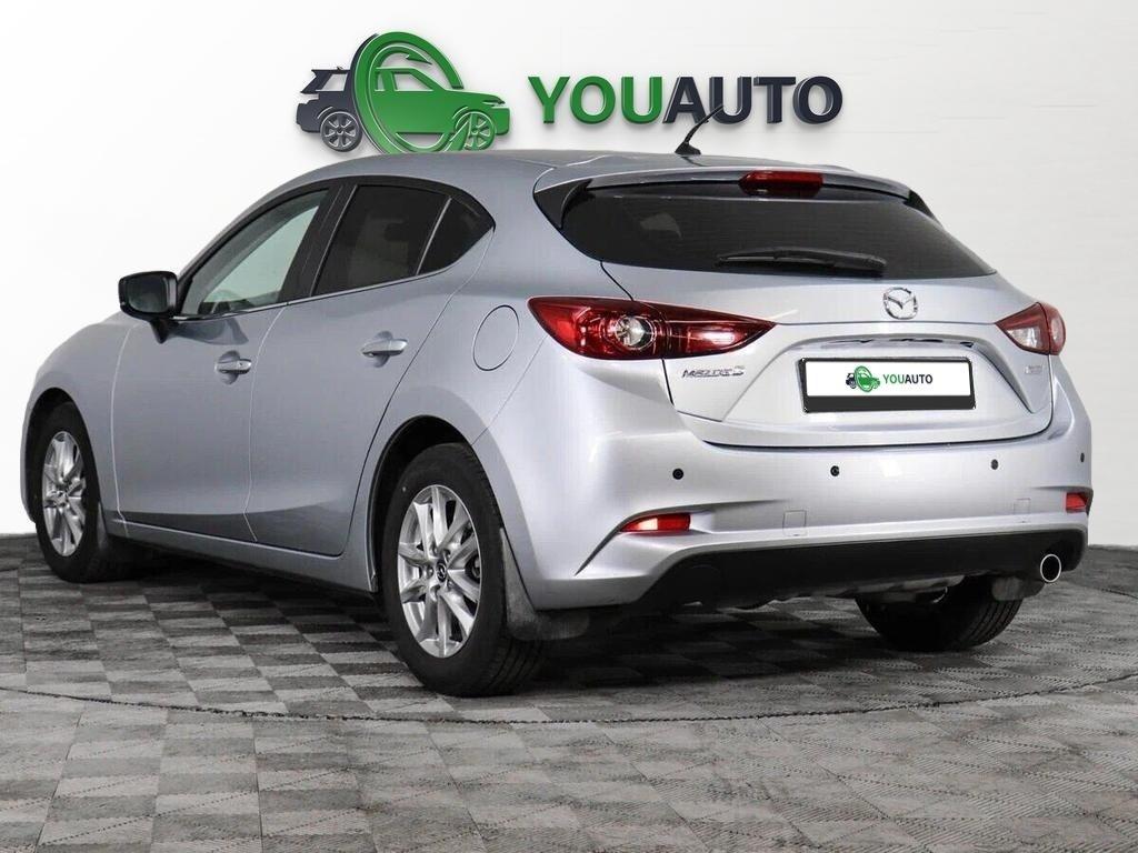 Mazda 3 2019, серебряный