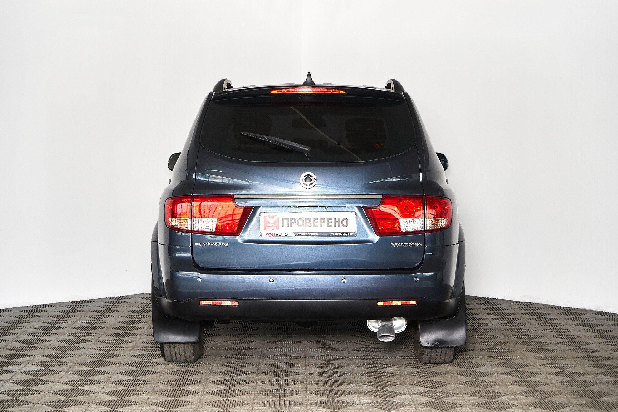 SsangYong Kyron 2010, серый