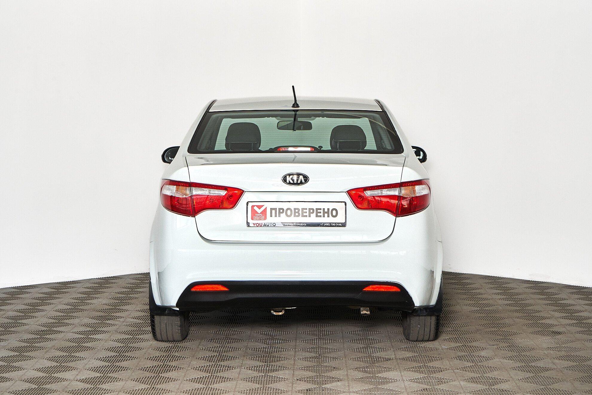 Kia Rio 2014, белый