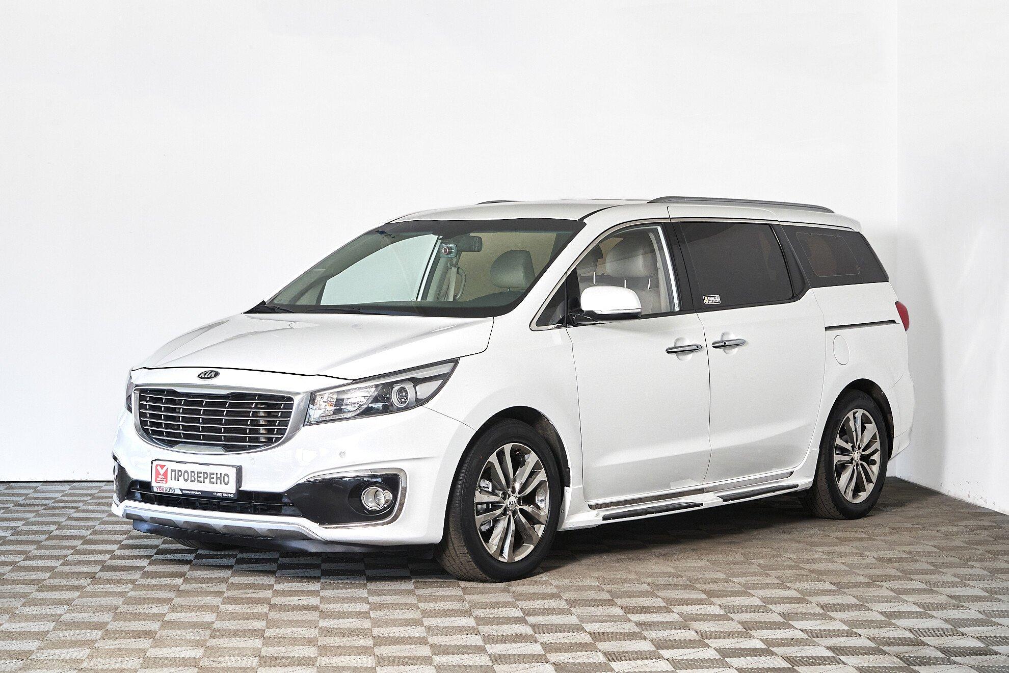 Kia Carnival 2017, белый