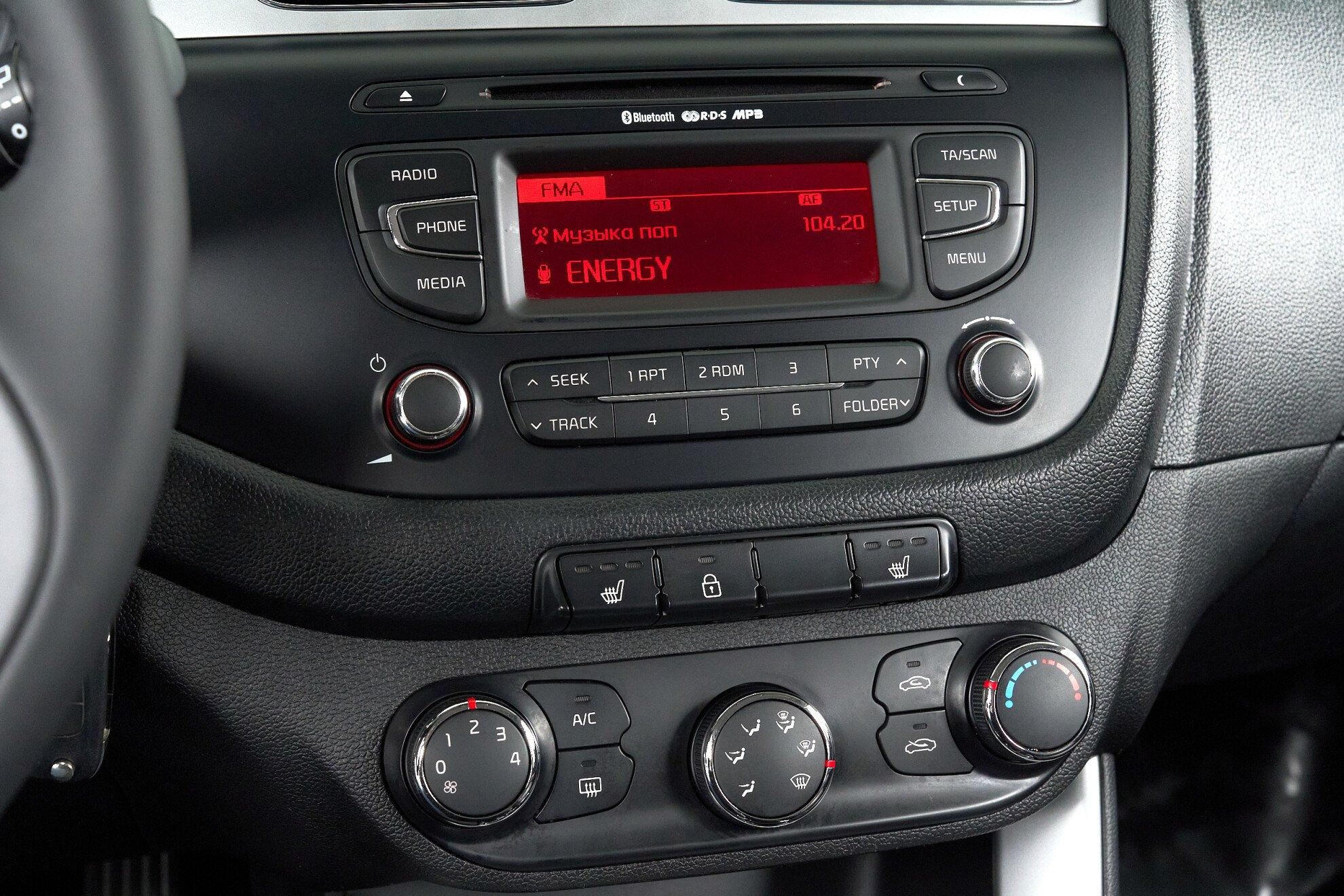 Kia Ceed 2012, серебряный