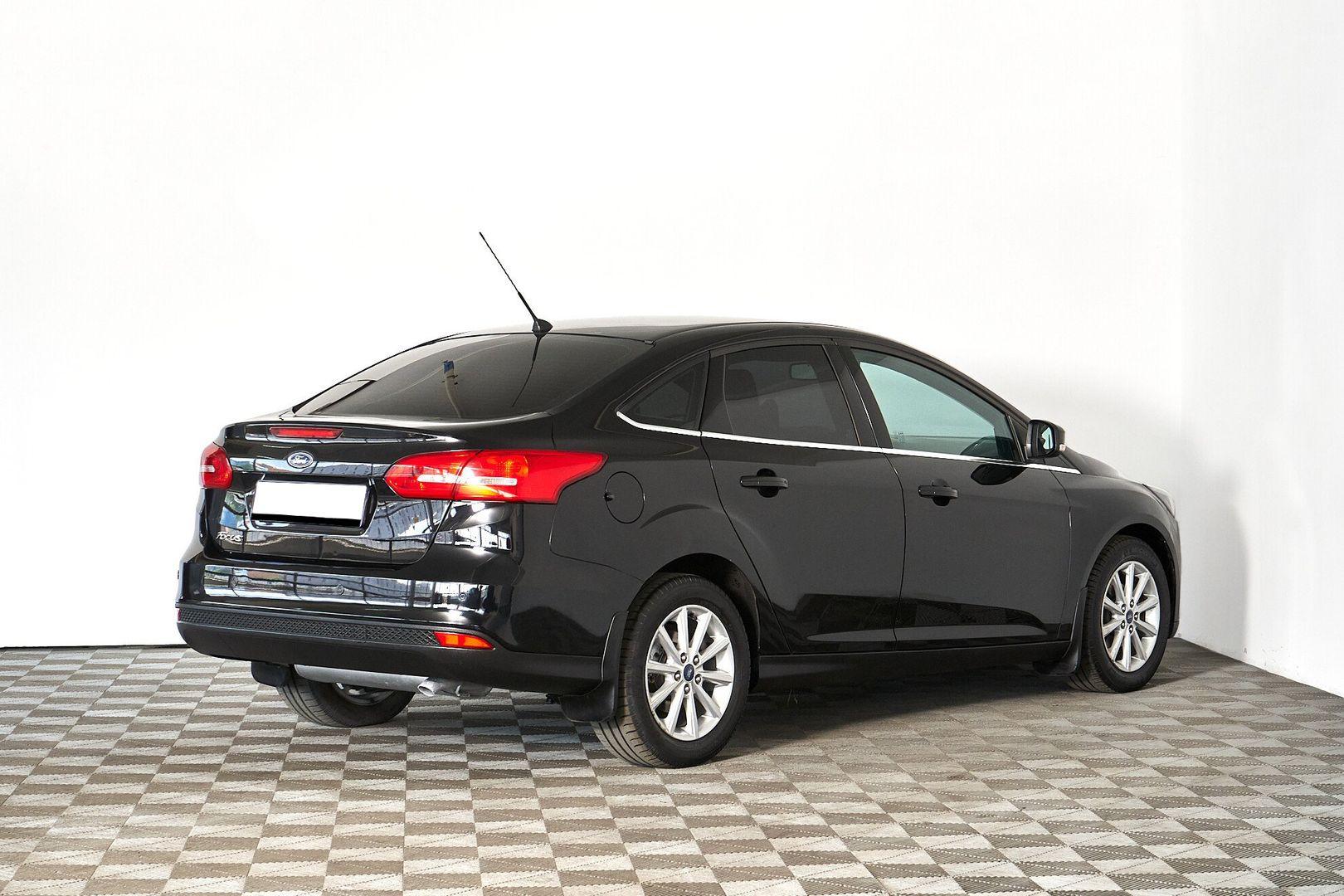 Ford Focus 2018, черный
