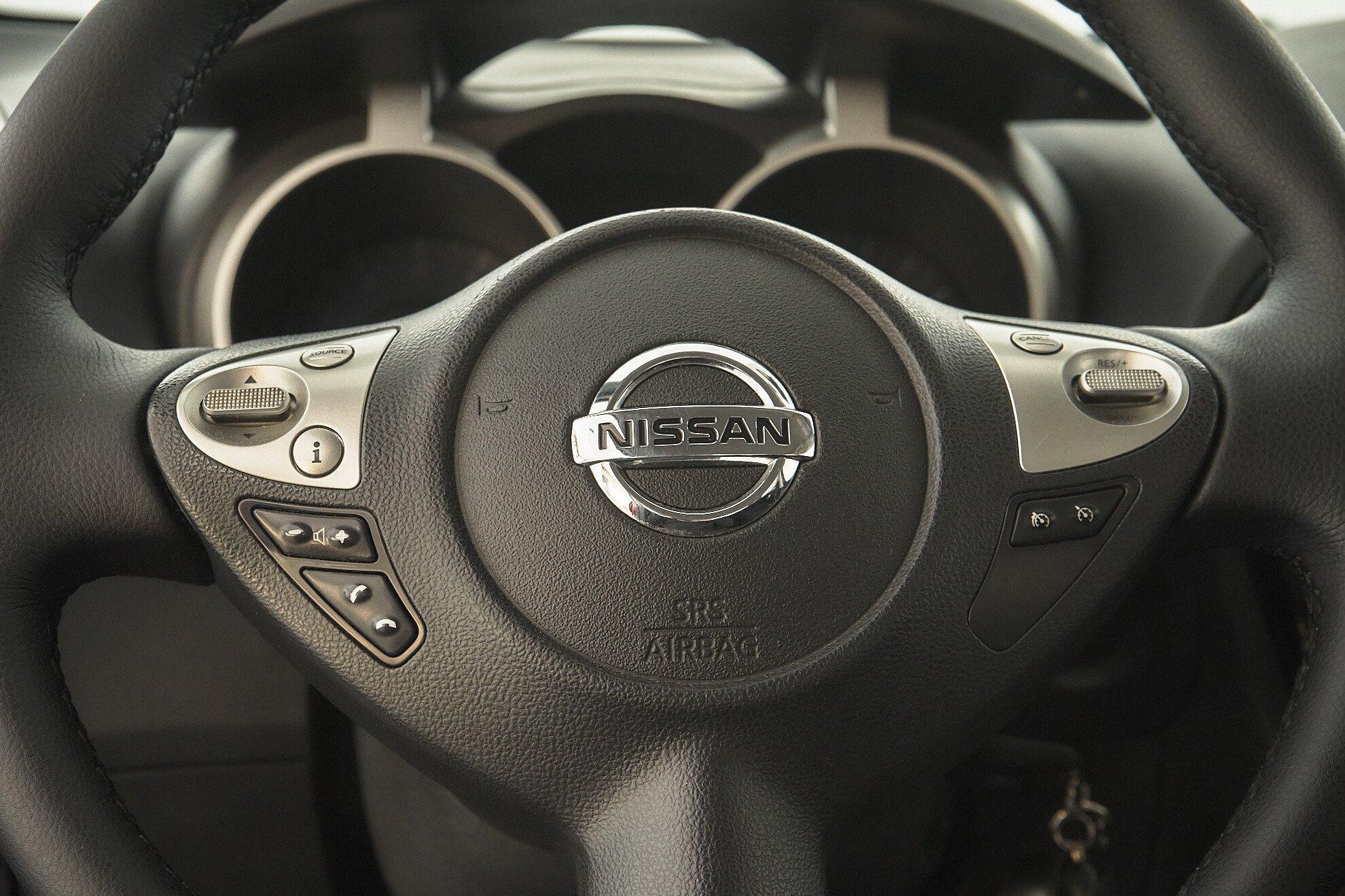 Nissan Juke 2014, красный
