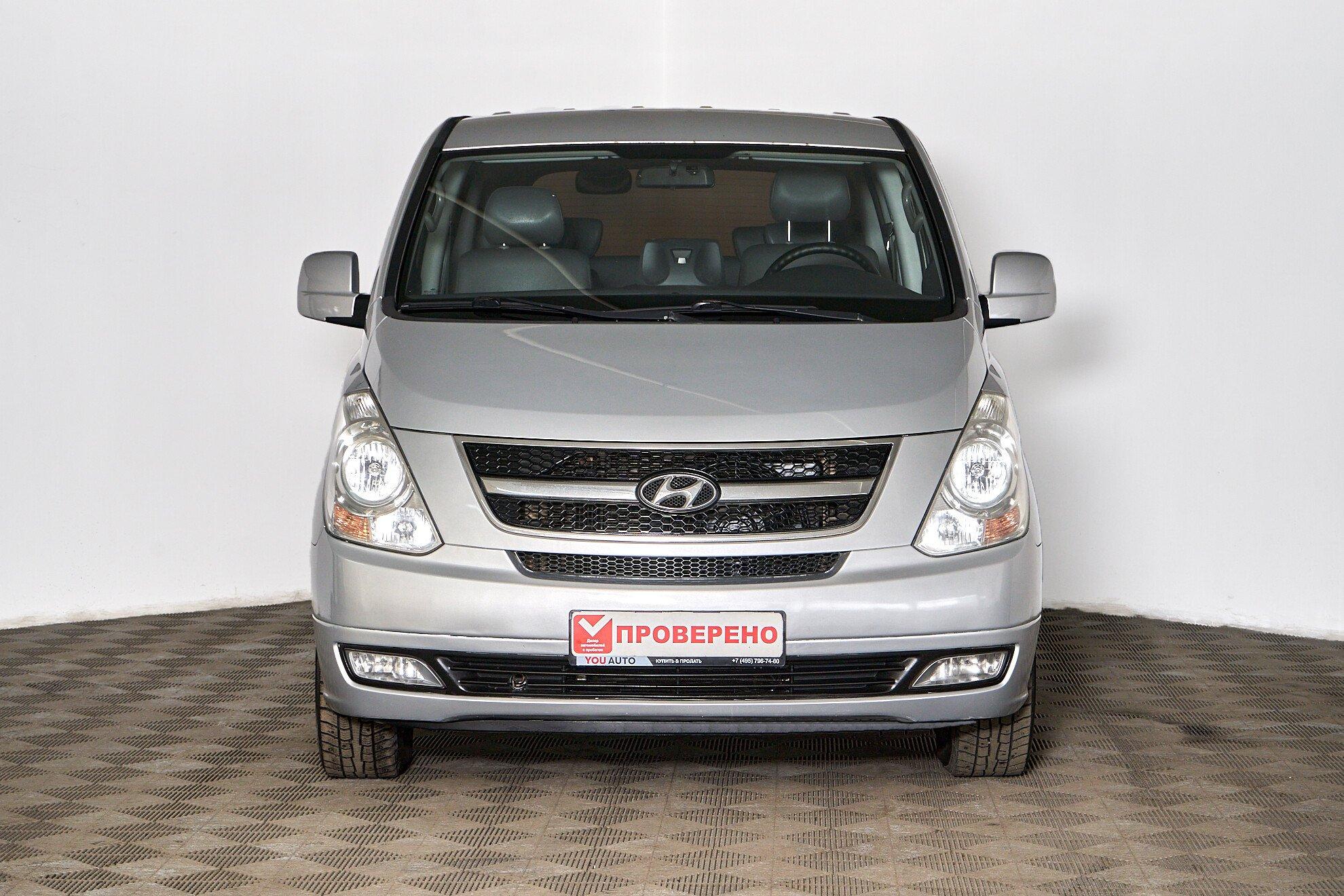 Hyundai Grand Starex 2012, серебряный