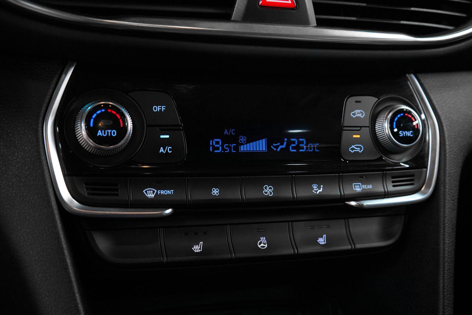 Hyundai Santa Fe 2020, черный