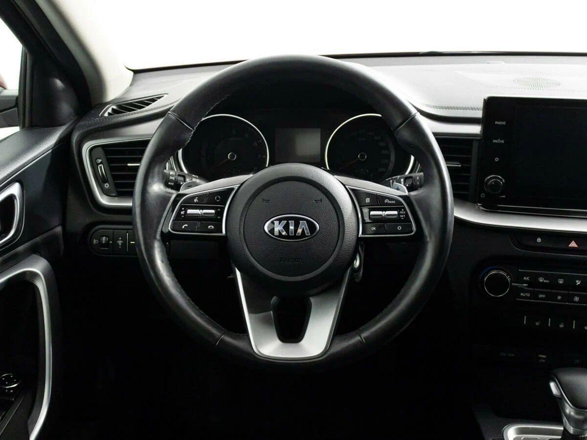 Kia XCeed 2020, красный