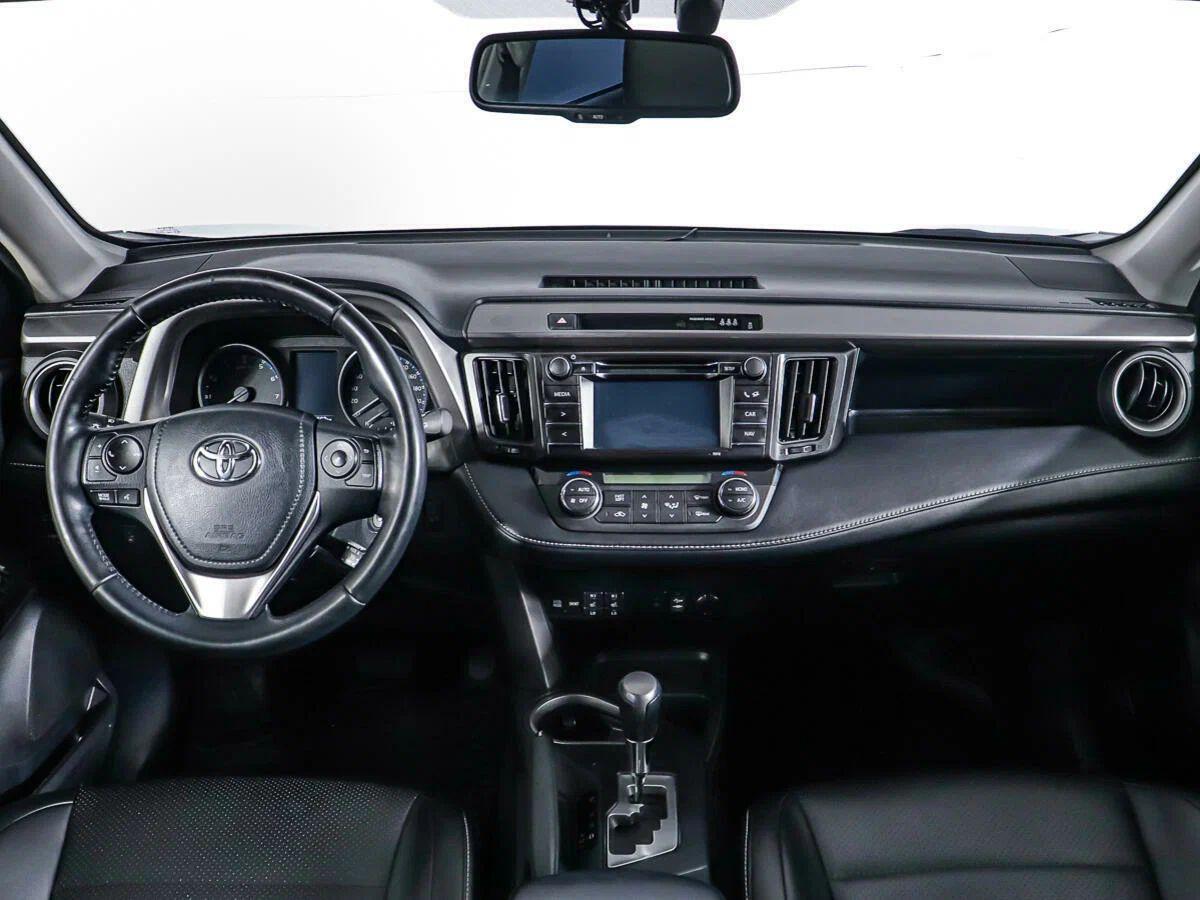 Toyota RAV4 2016, черный