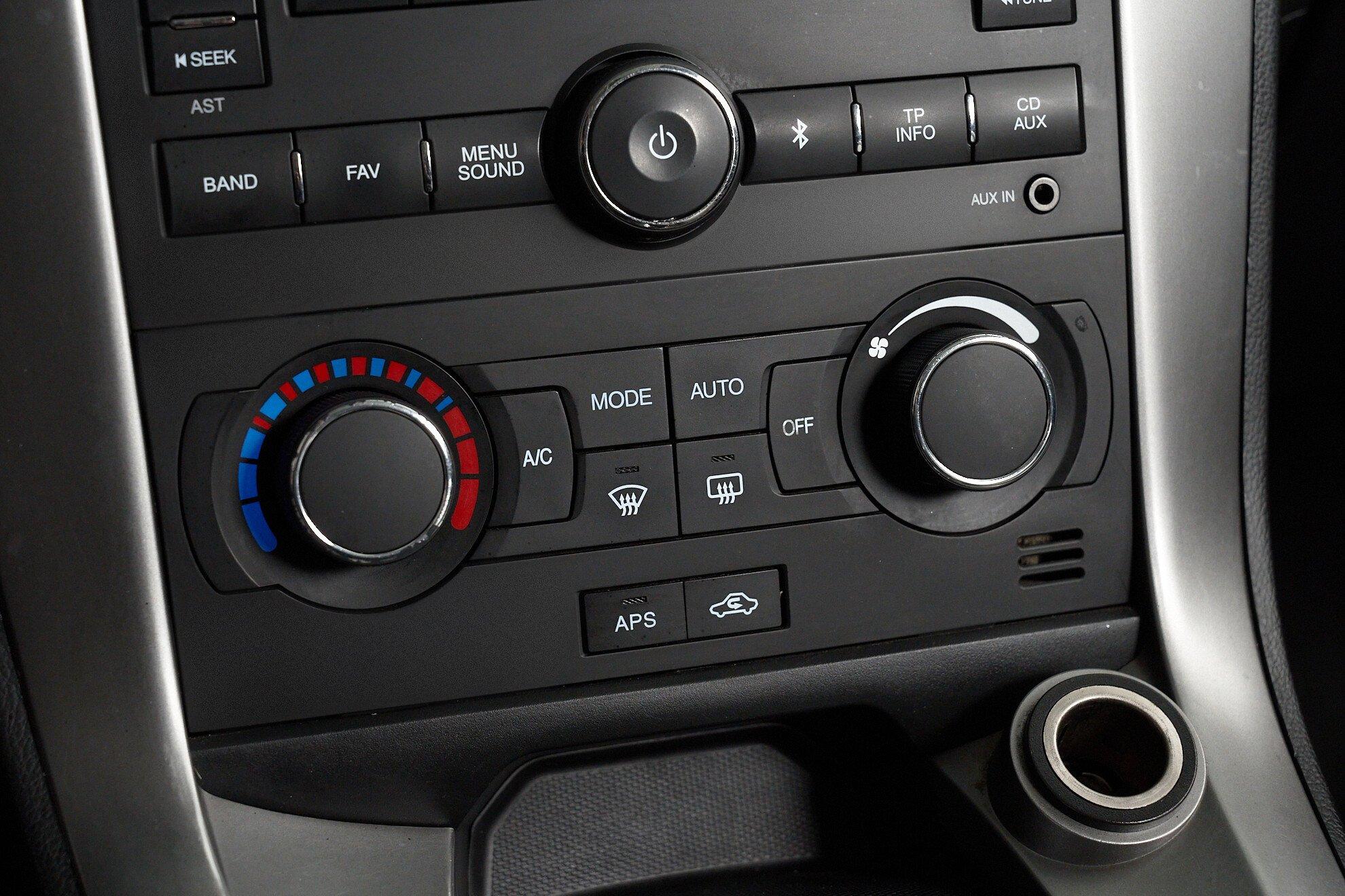Chevrolet Captiva 2013, черный