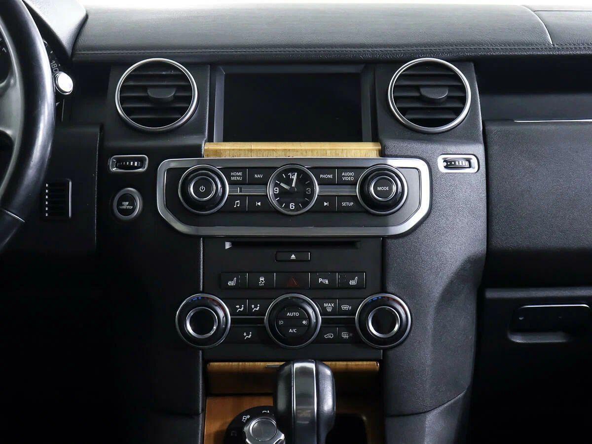 Land Rover Discovery 2010, белый