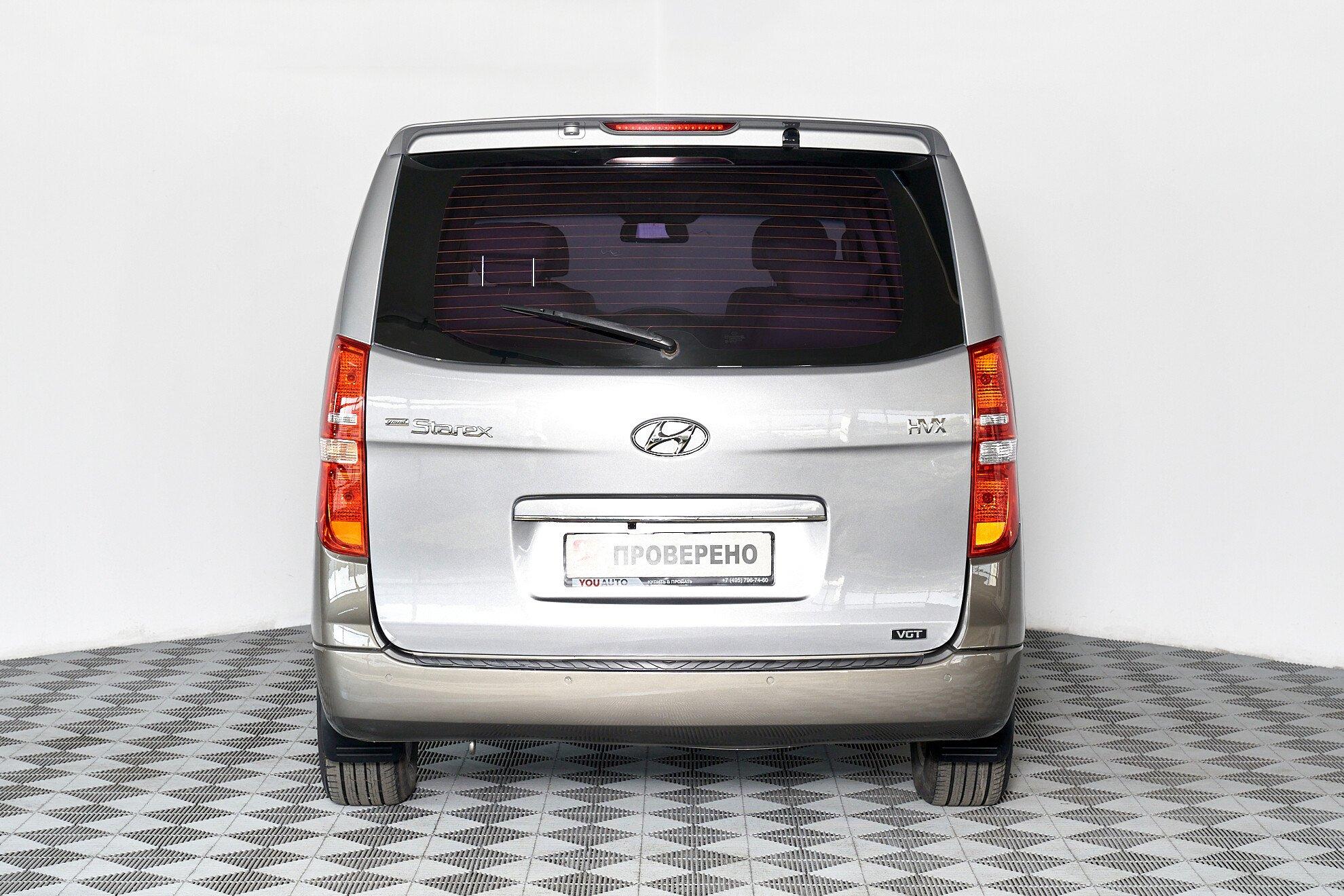 Hyundai Grand Starex 2013, серебряный