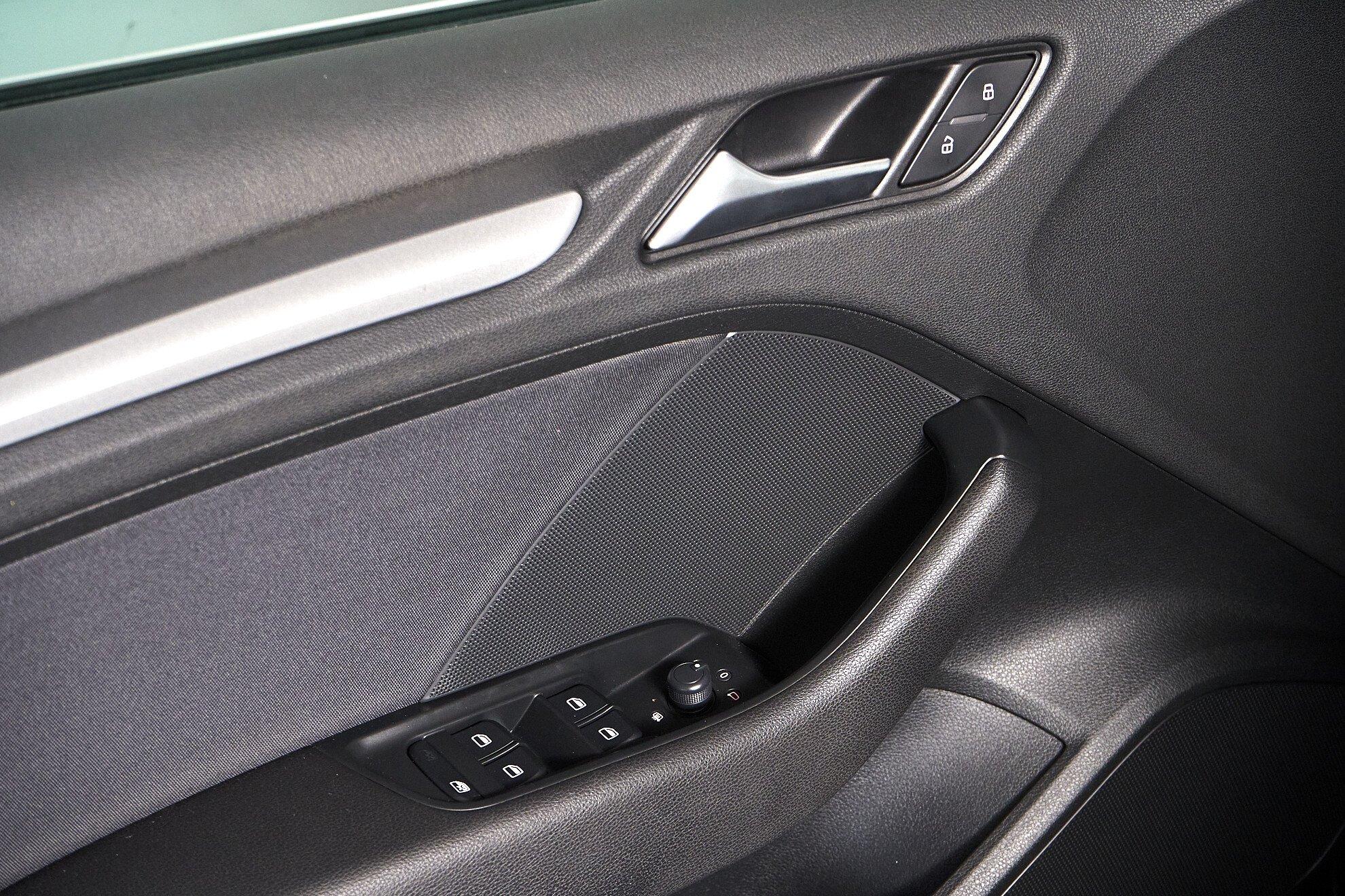 Audi A3 2013, черный
