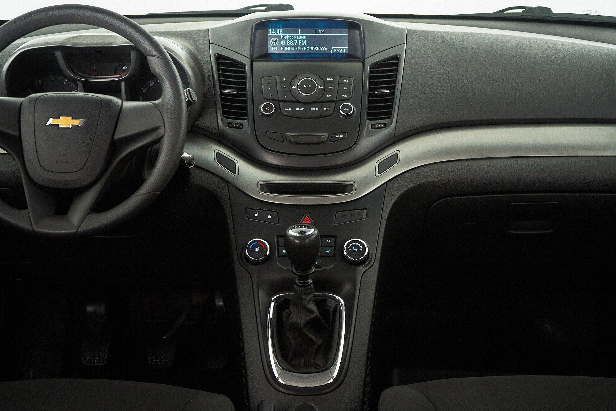 Chevrolet Orlando 2014, белый