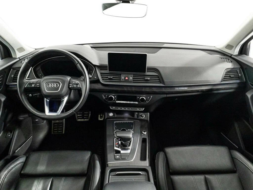 Audi Q5 2017, белый