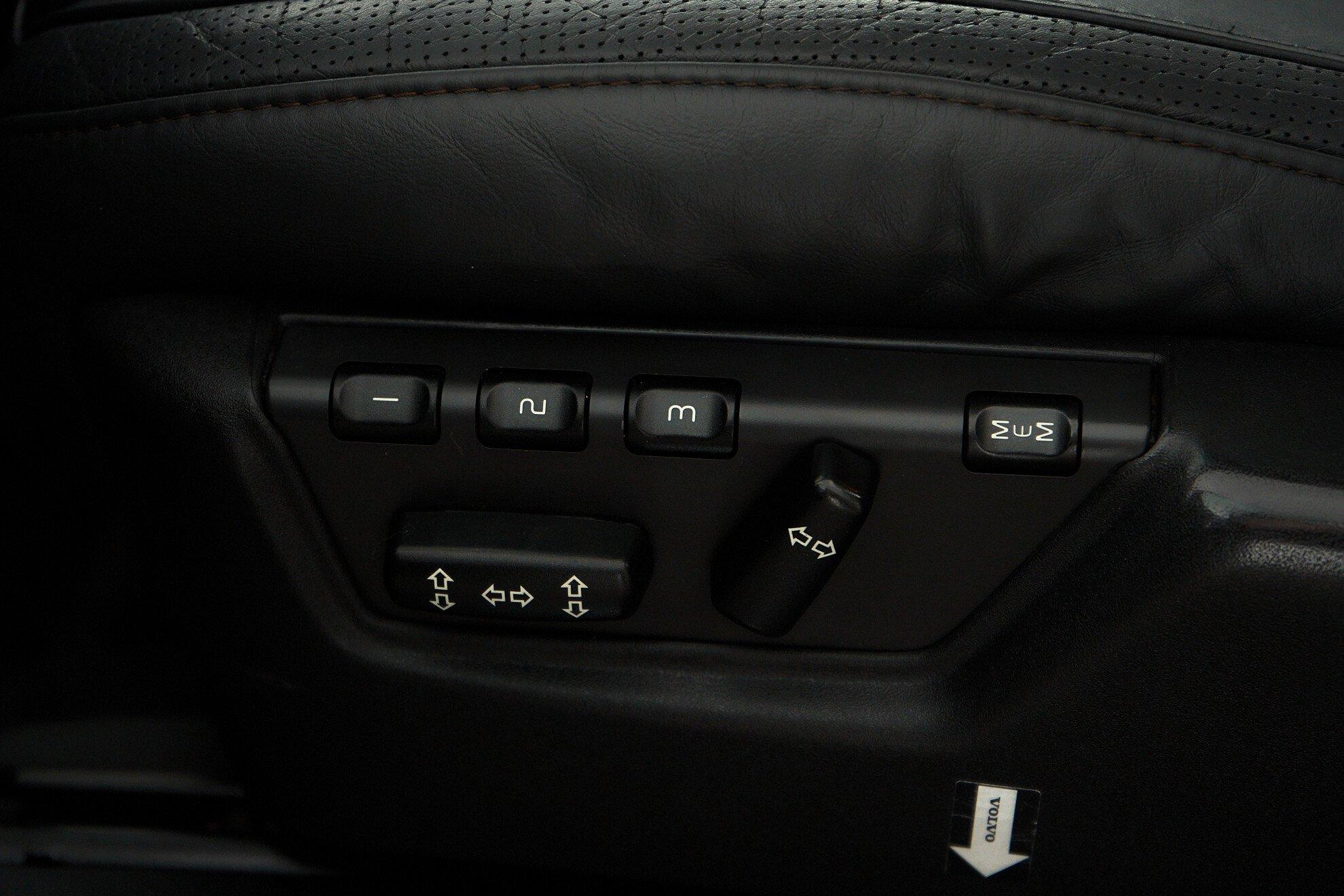 Volvo XC90 2011, черный