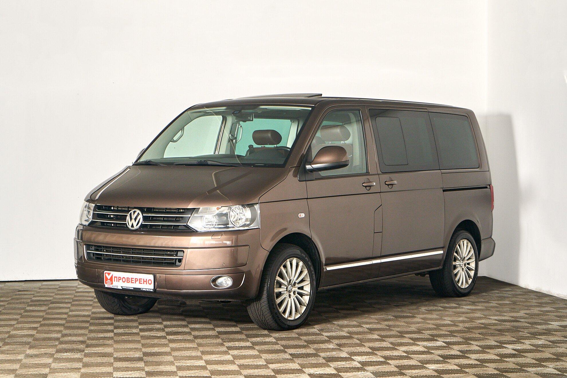 Volkswagen Multivan 2010, коричневый