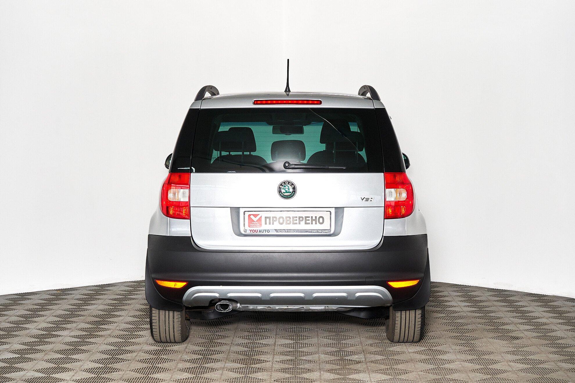 Skoda Yeti 2013, серебряный