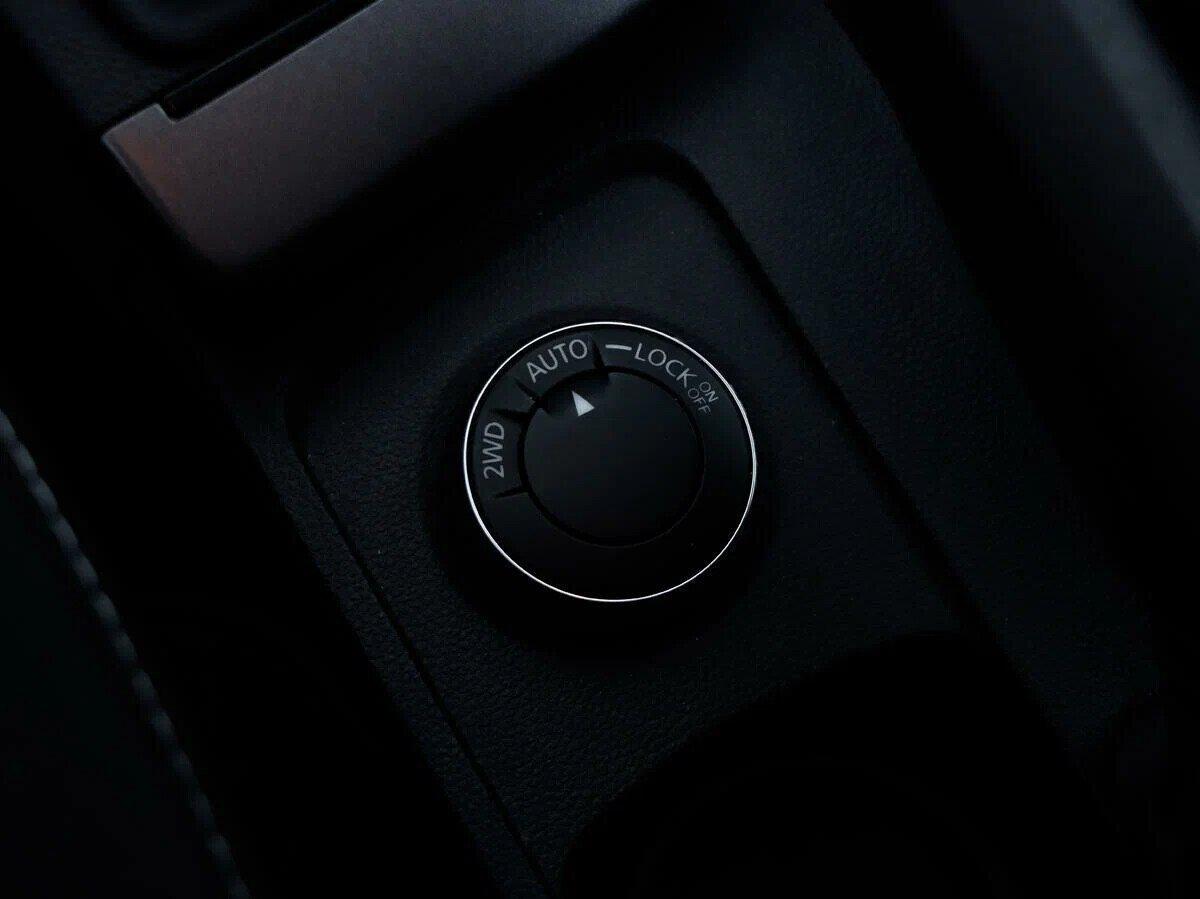 Renault Duster 2021, золотой
