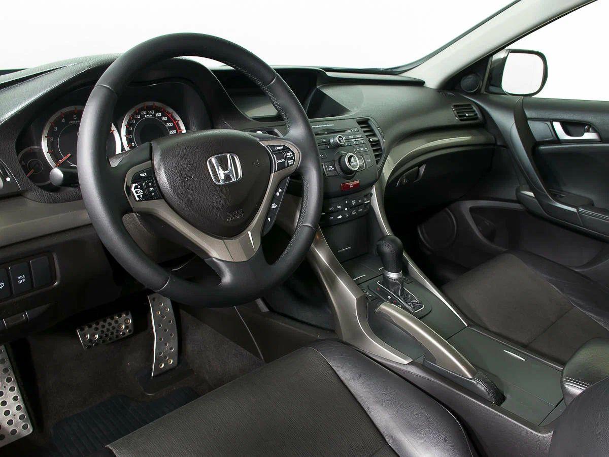 Honda Accord 2010, серый