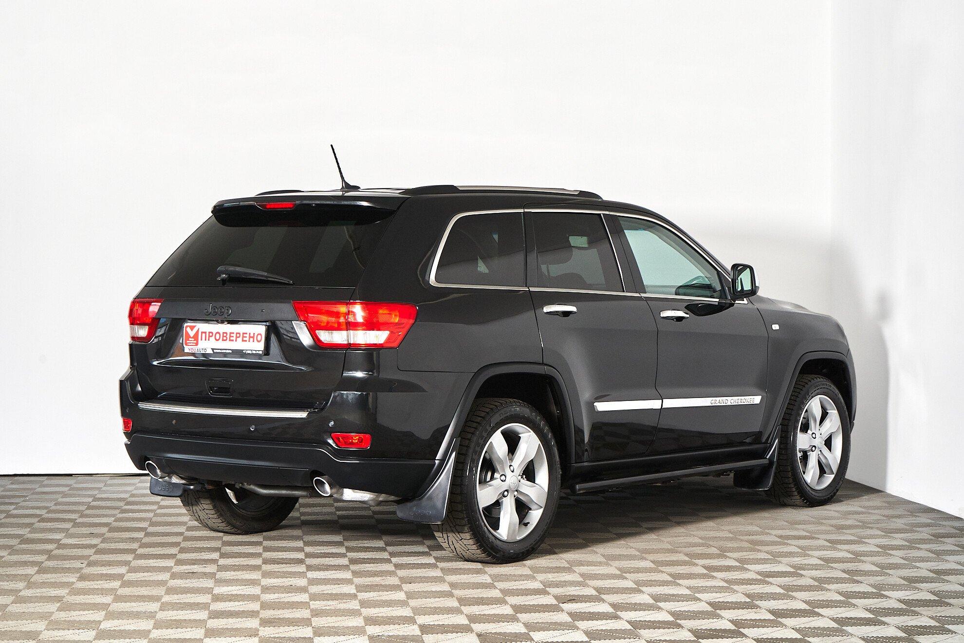 Jeep Grand Cherokee 2011, черный