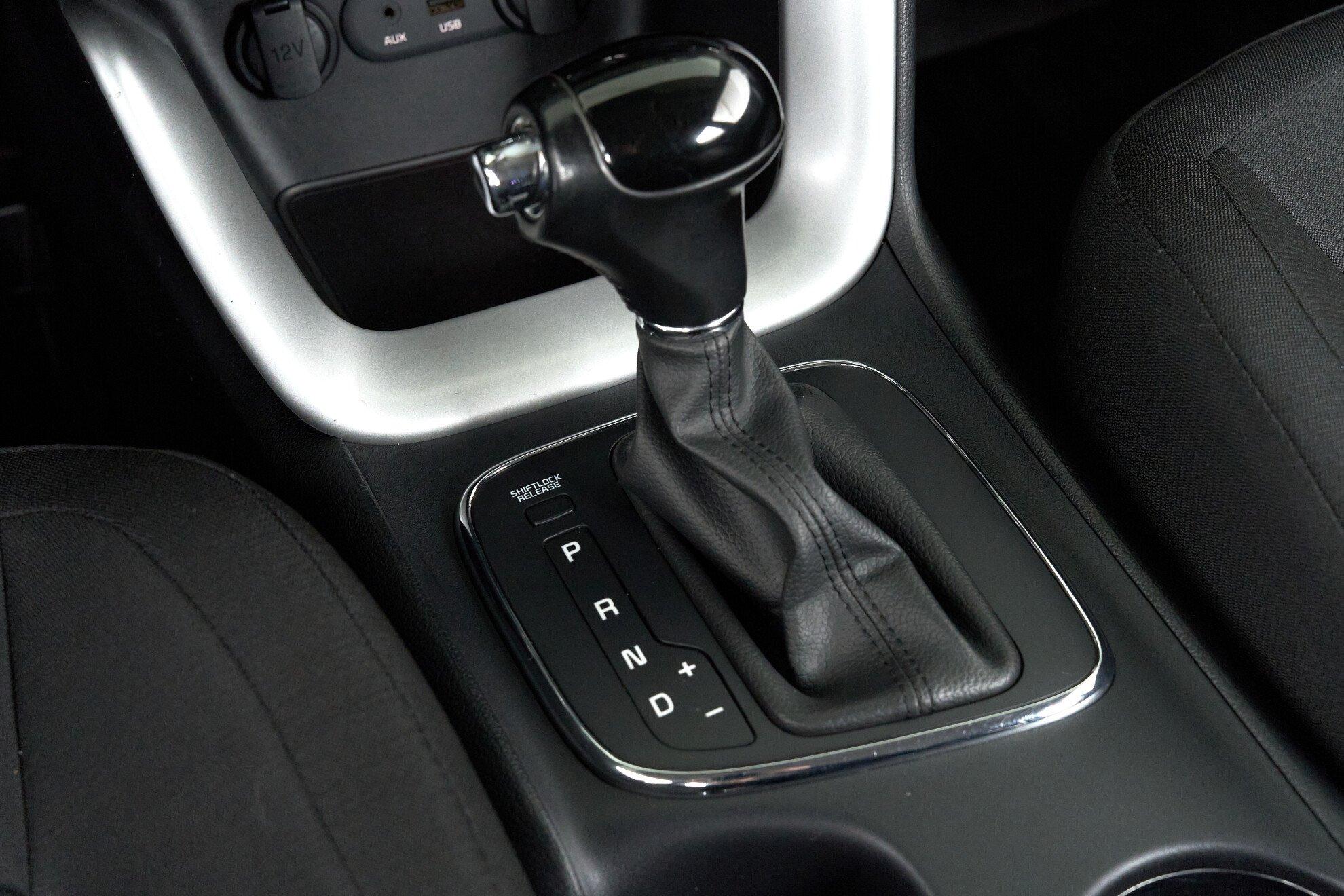 Kia Ceed 2012, серебряный