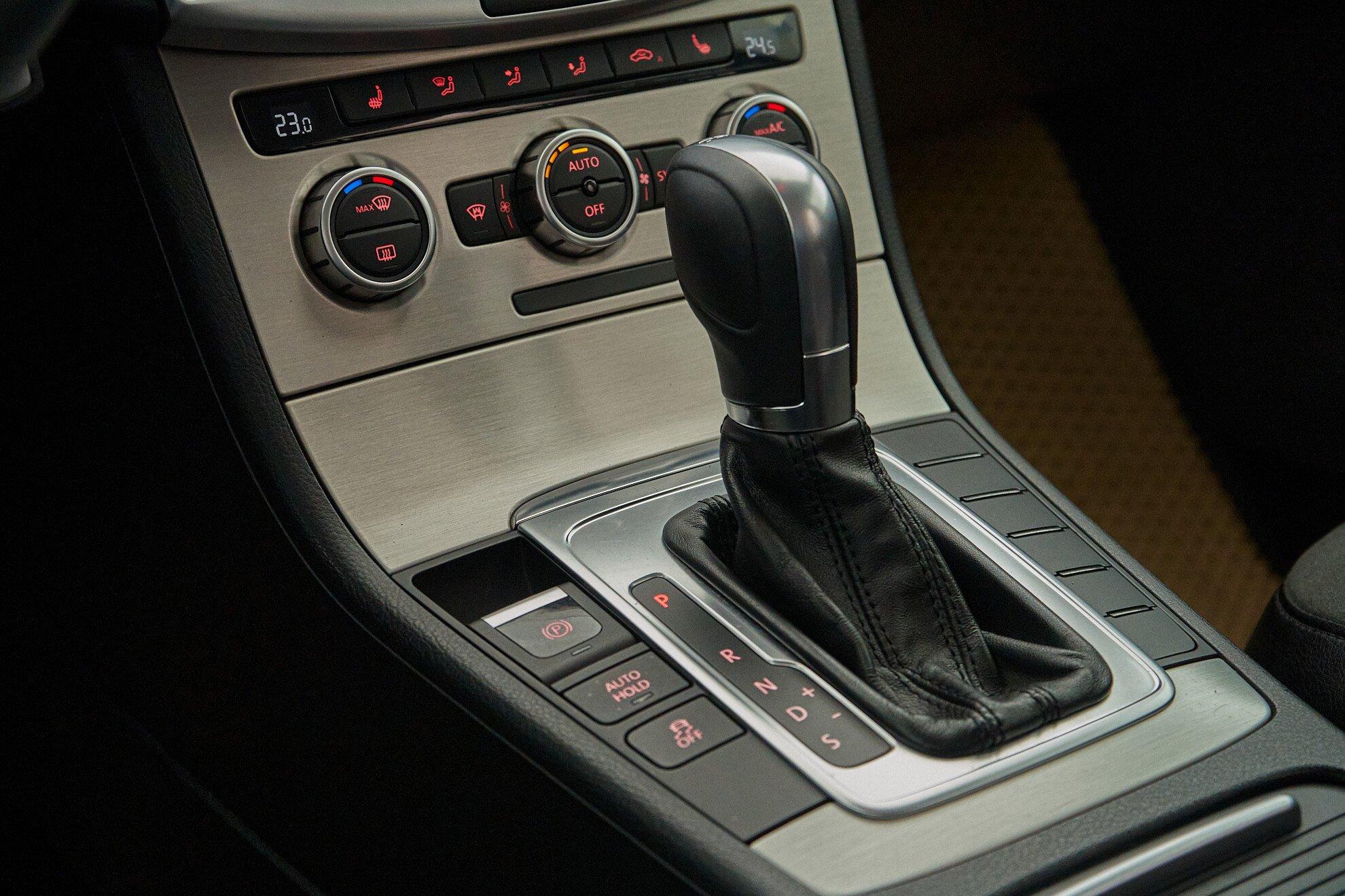 Volkswagen Passat 2013, черный