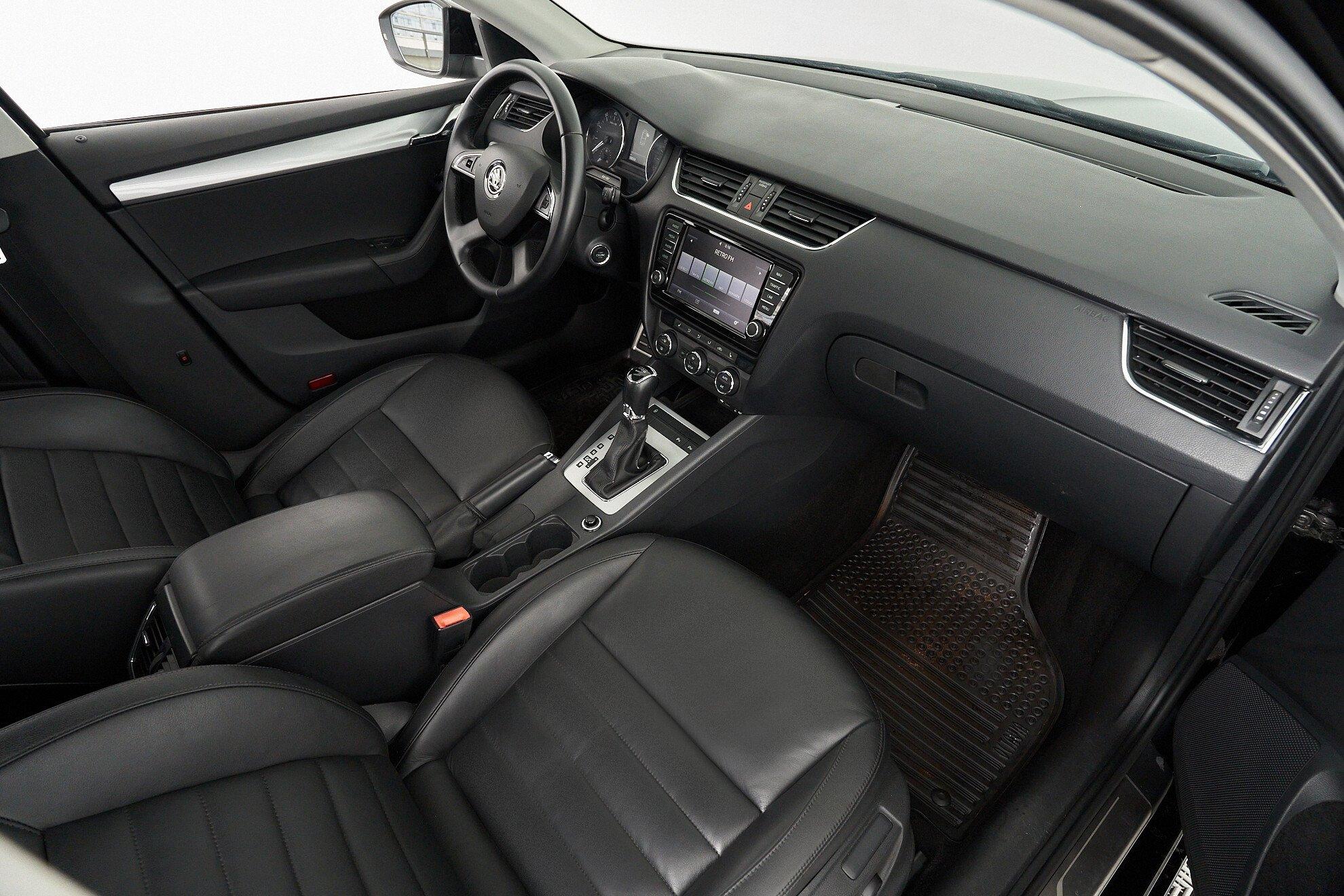Skoda Octavia 2014, черный