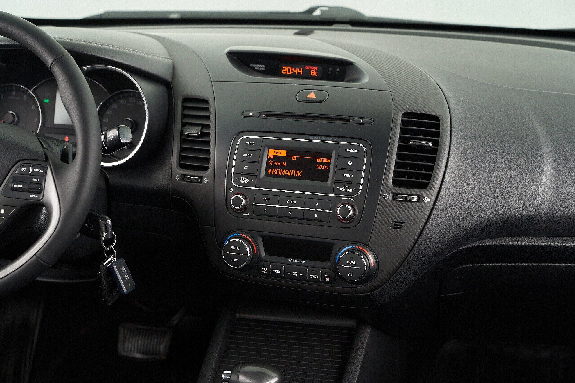 Kia Cerato 2013, белый