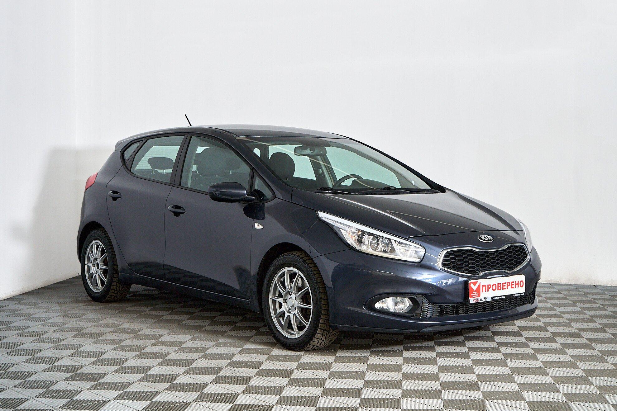 Kia Ceed 2015, синий