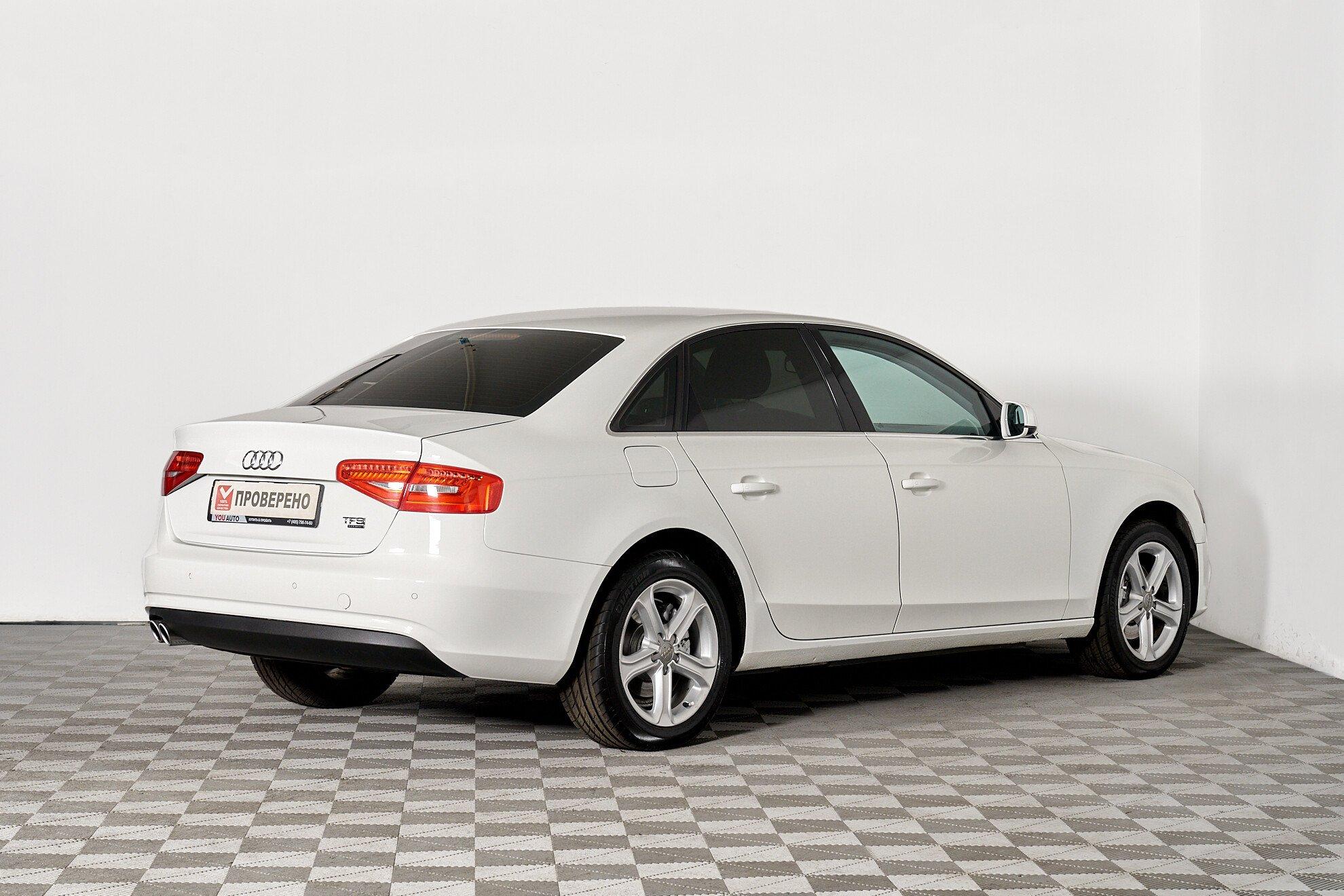Audi A4 2012, белый