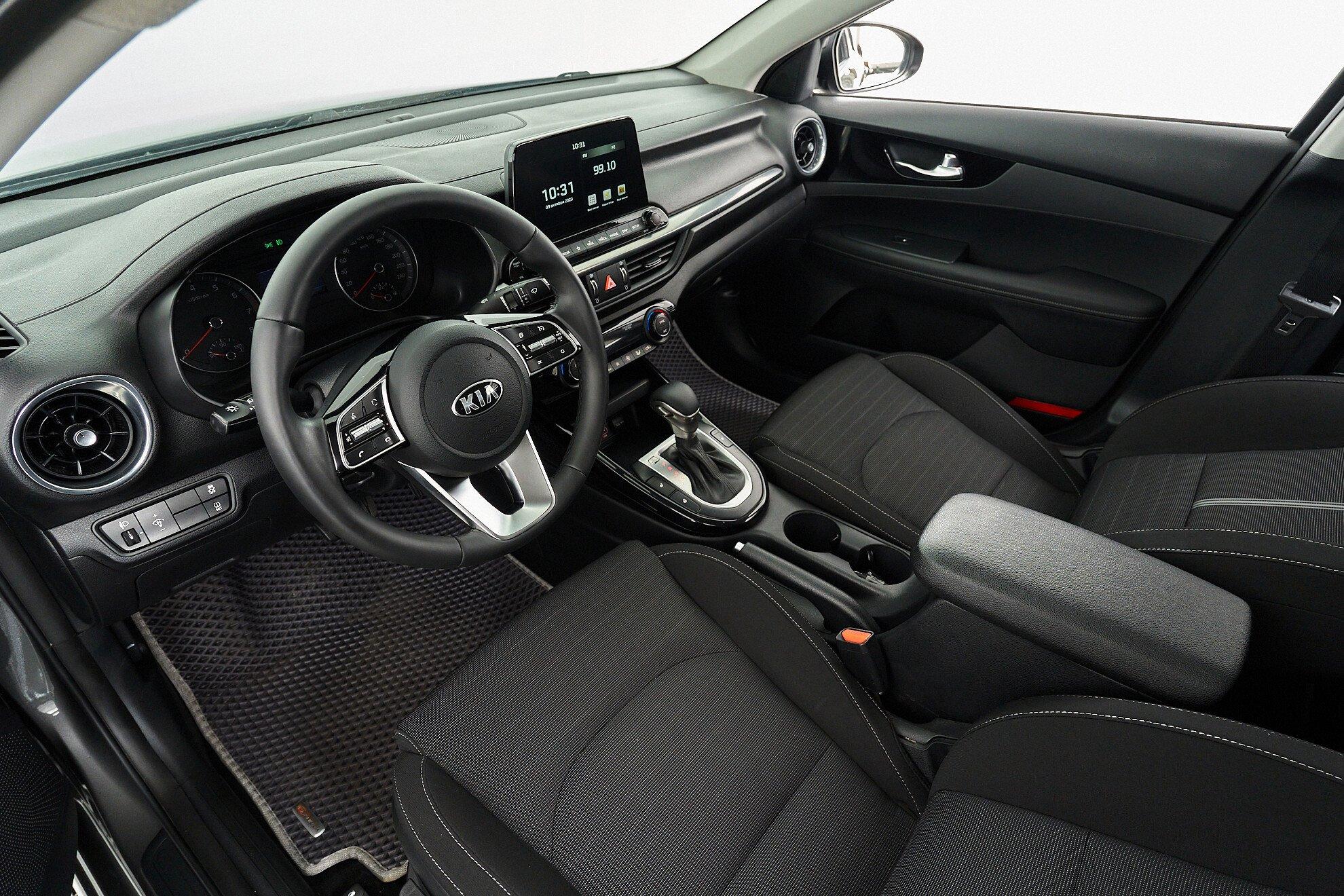 Kia Cerato 2020, серый