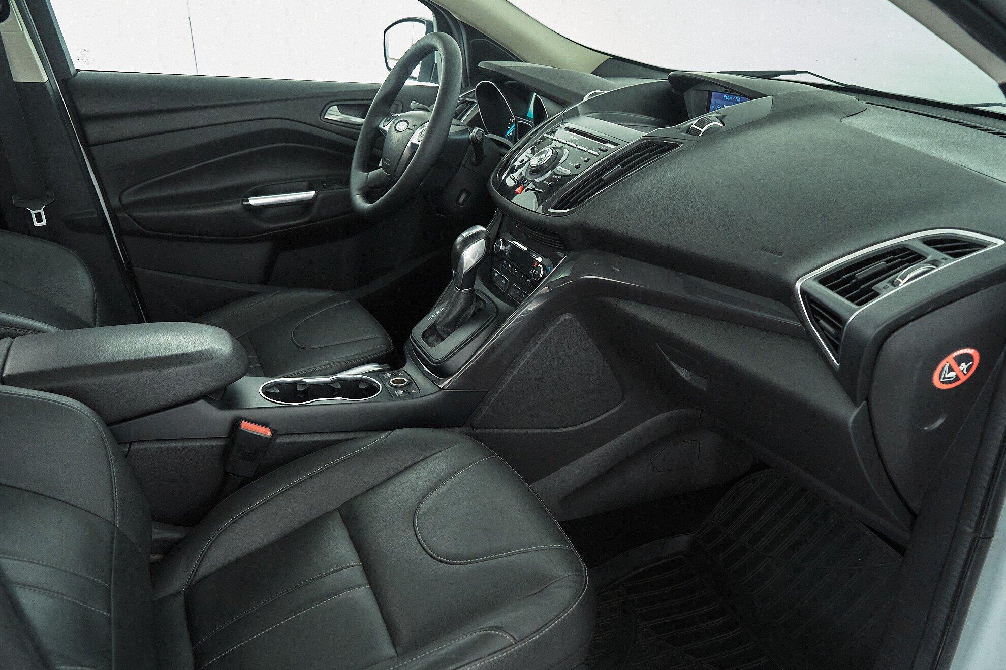 Ford Kuga 2014, белый