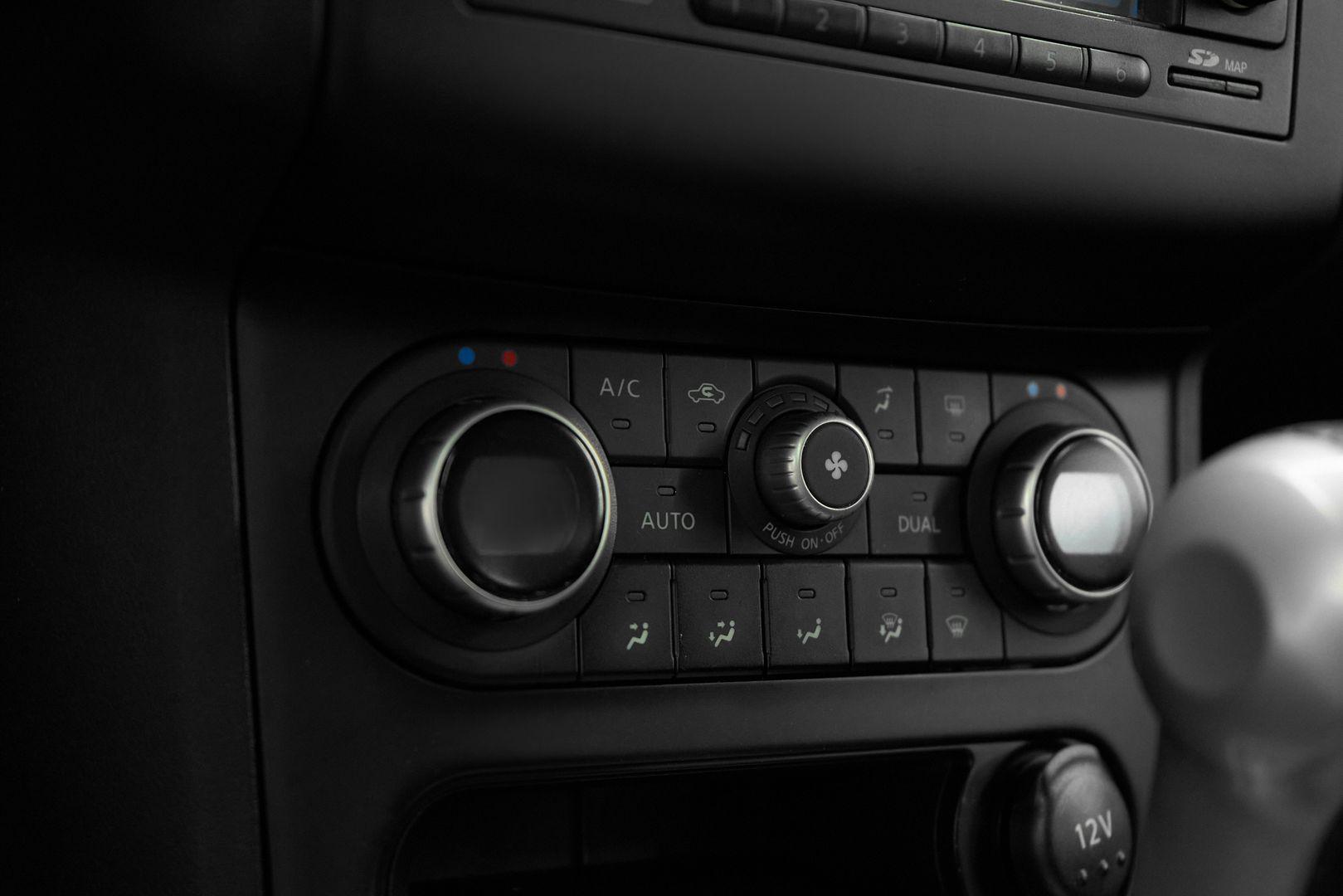 Nissan Qashqai 2011, фиолетовый
