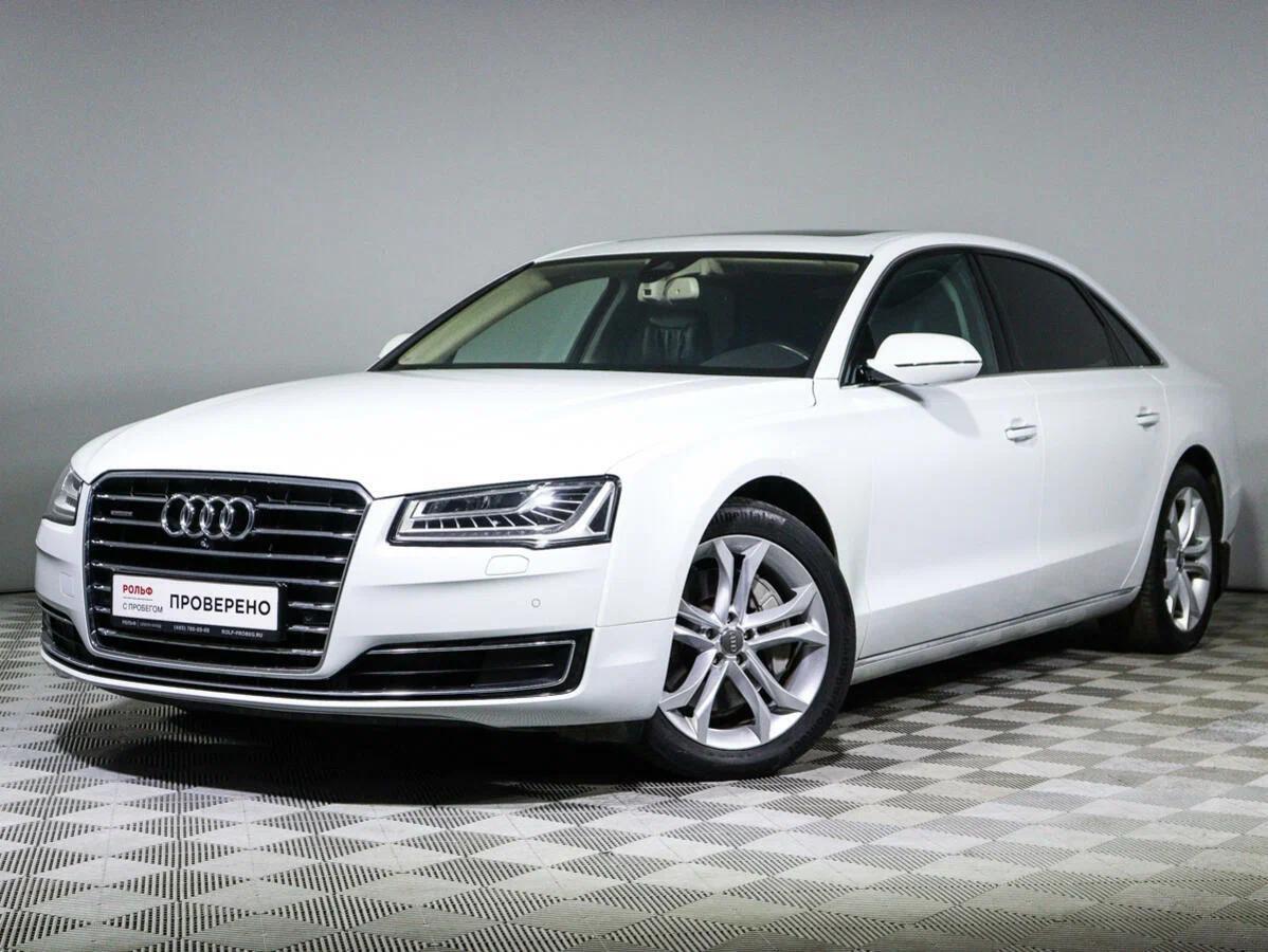 Audi A8 2017, белый