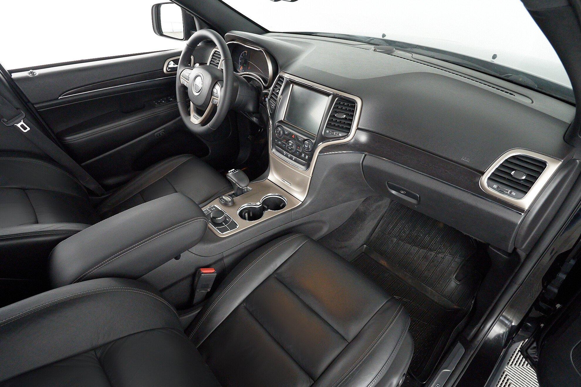 Jeep Grand Cherokee 2013, черный