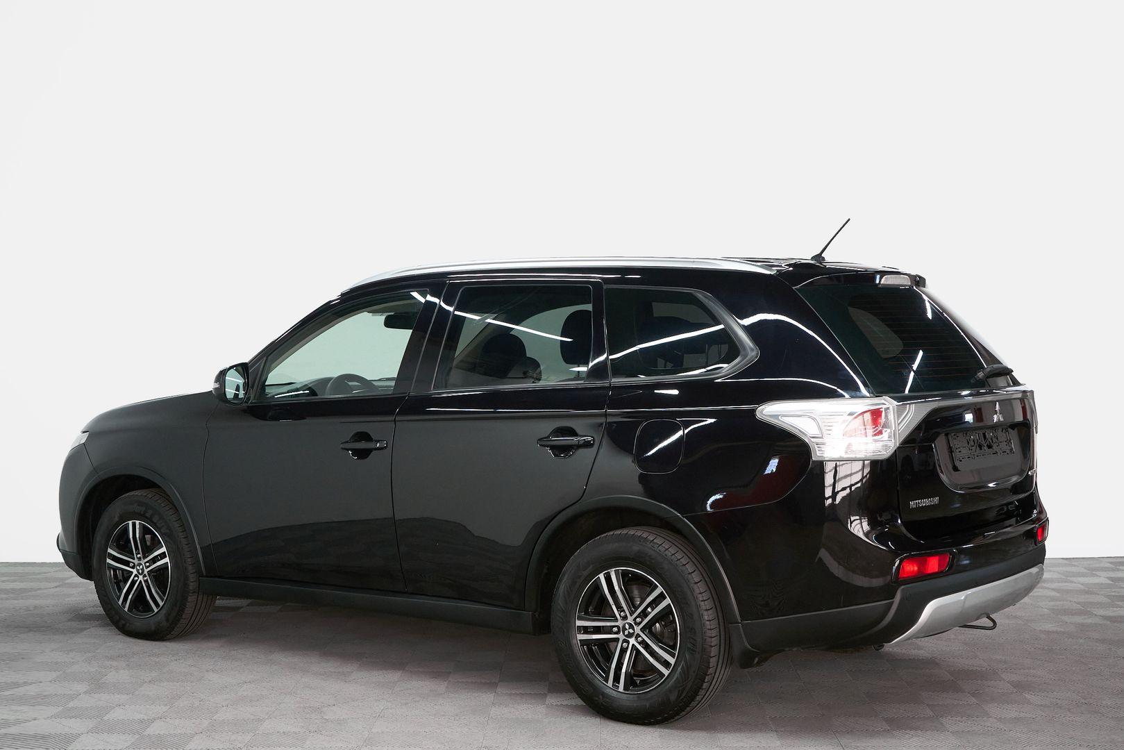Mitsubishi Outlander 2014, черный